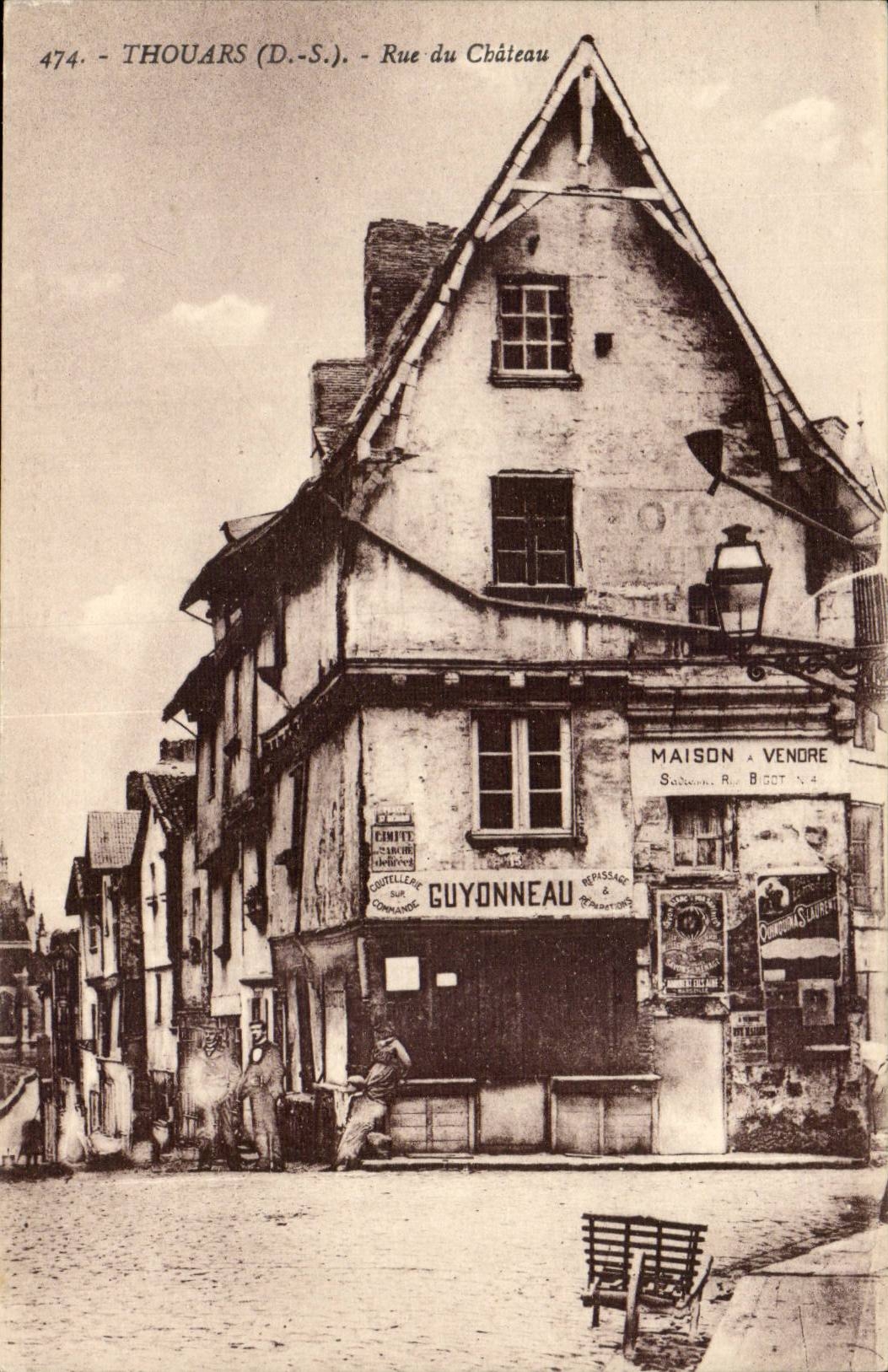 Thouars - Street of the Castle - Guyonneau - House to sell - CPA