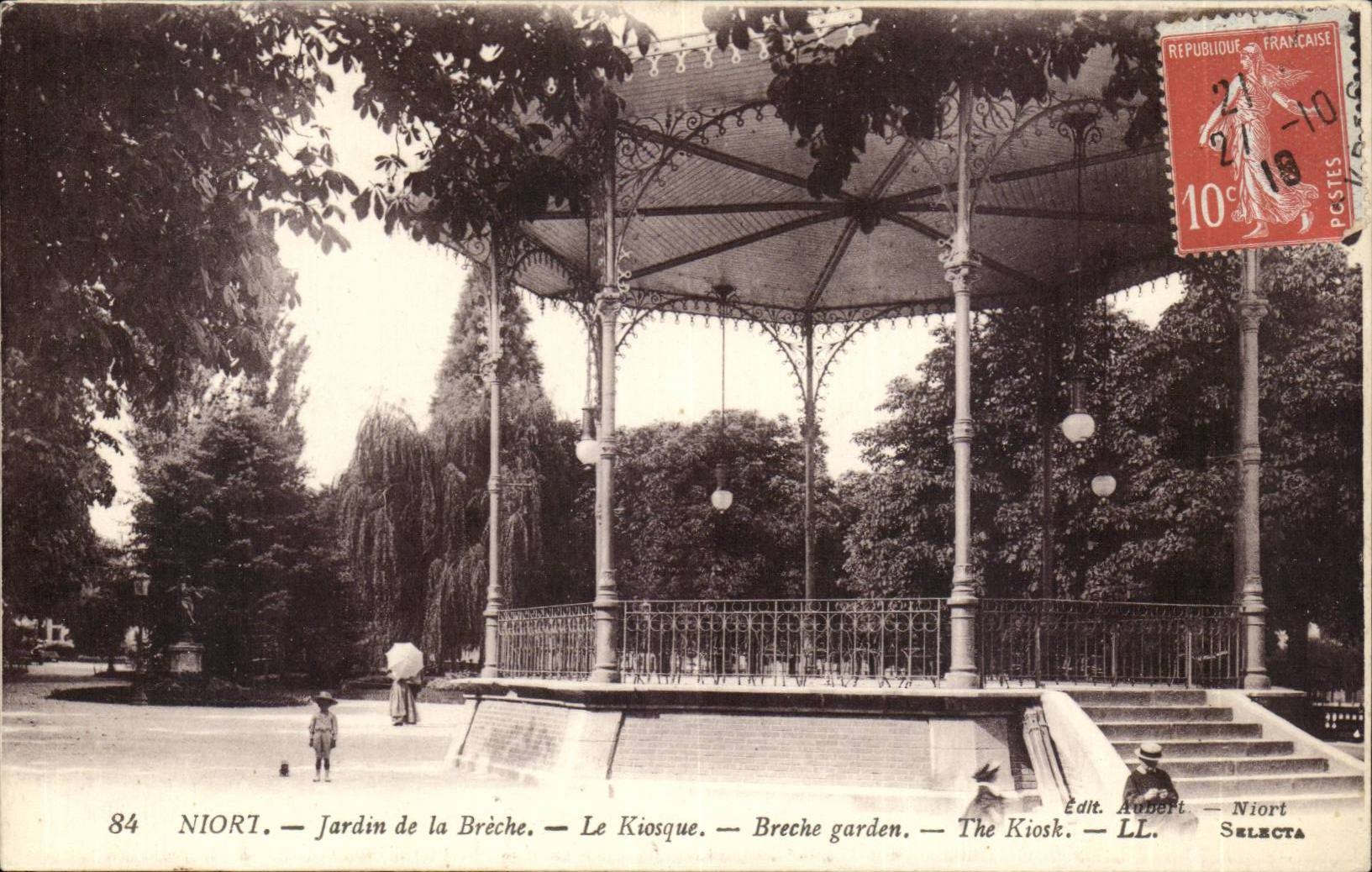Niort CPA Garden of the Breach the kiosk