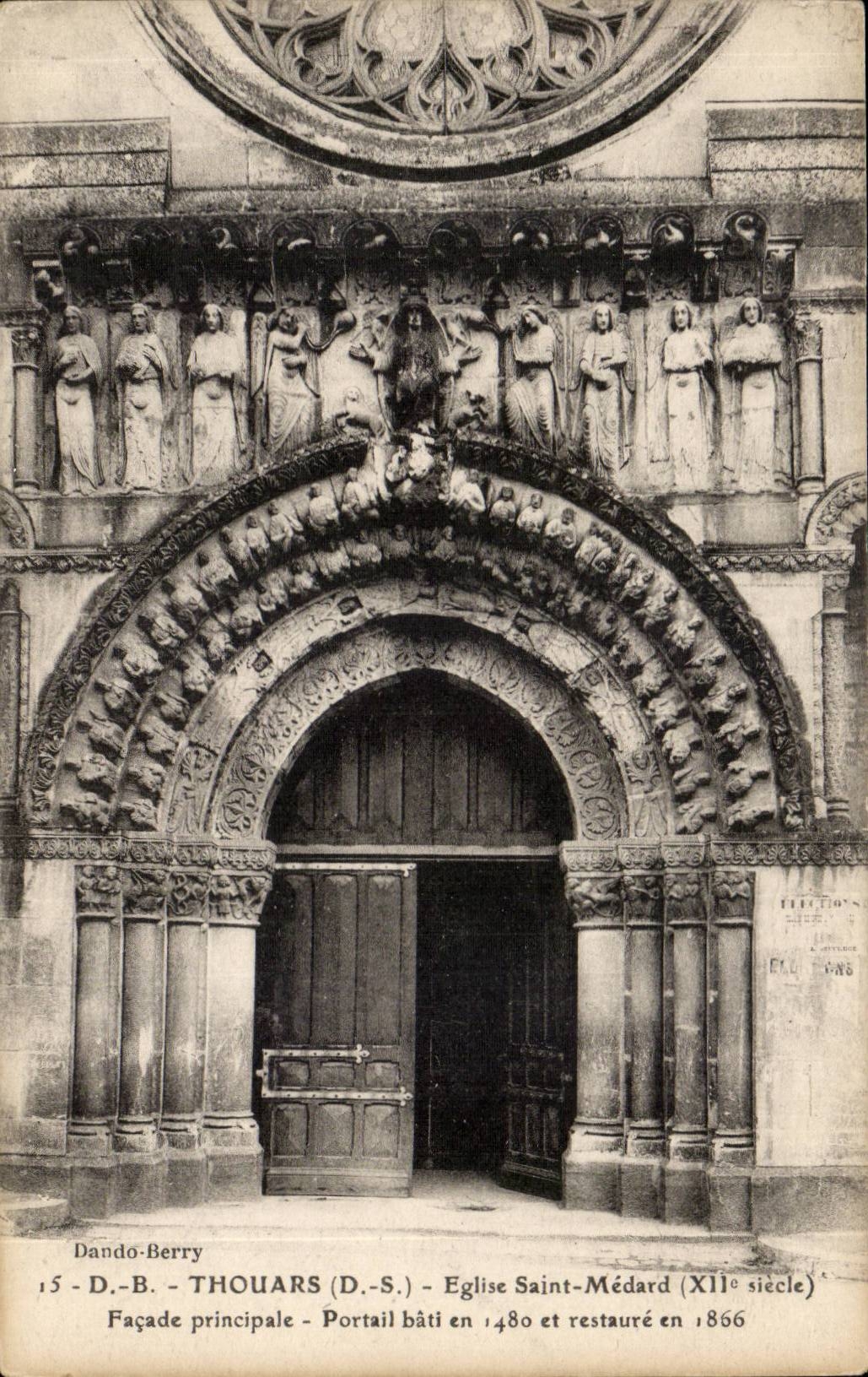 Thouars CPA the church St Medard