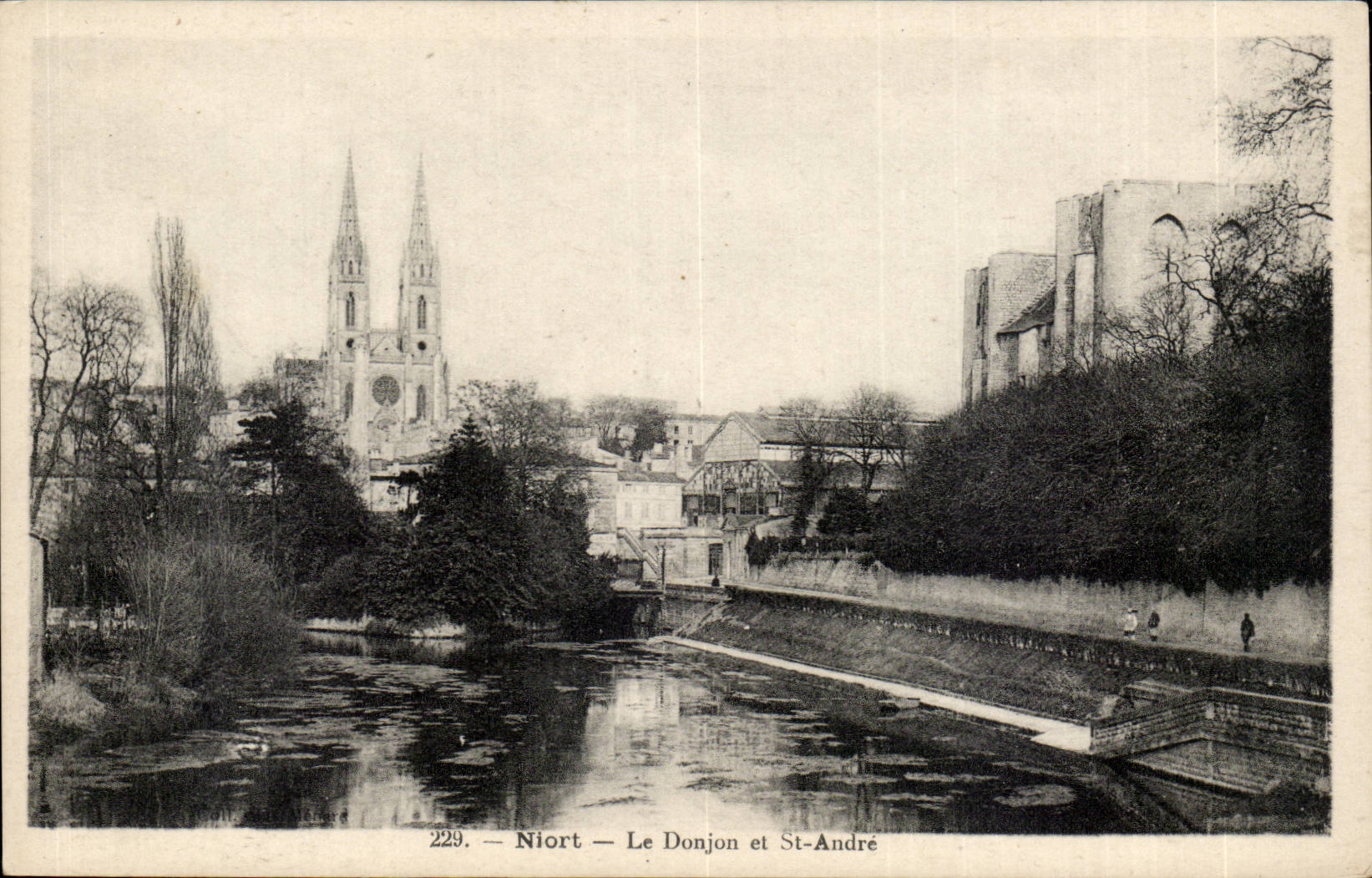 Niort CPA the keep and St Andre