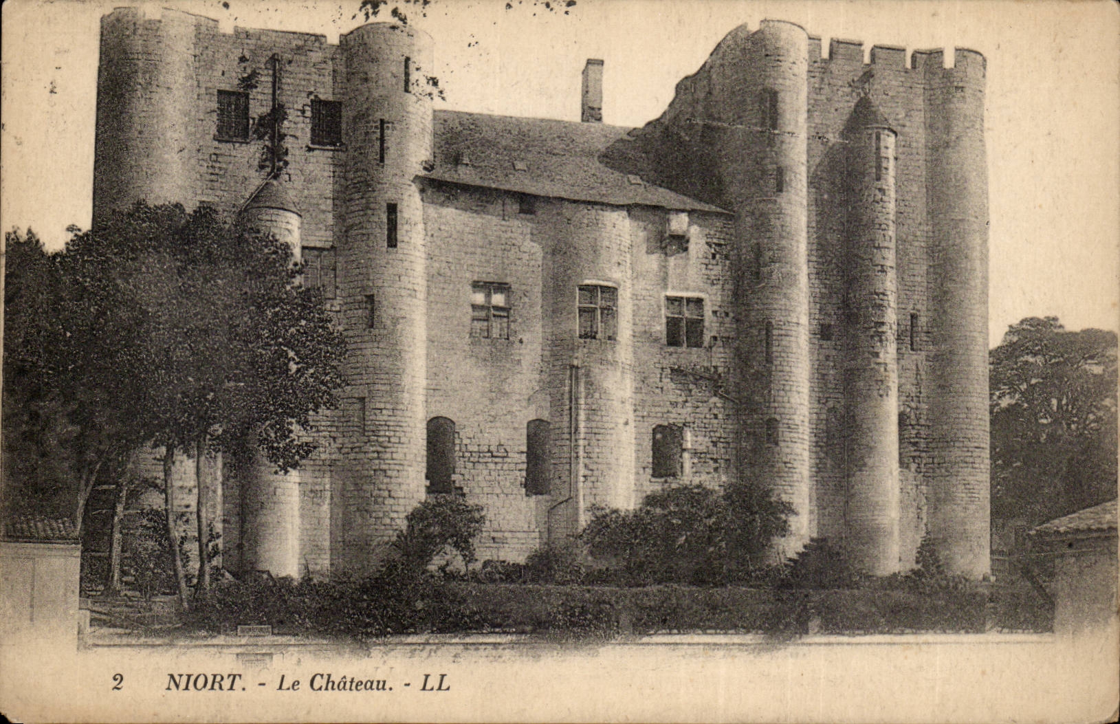 Niort CPA the castle