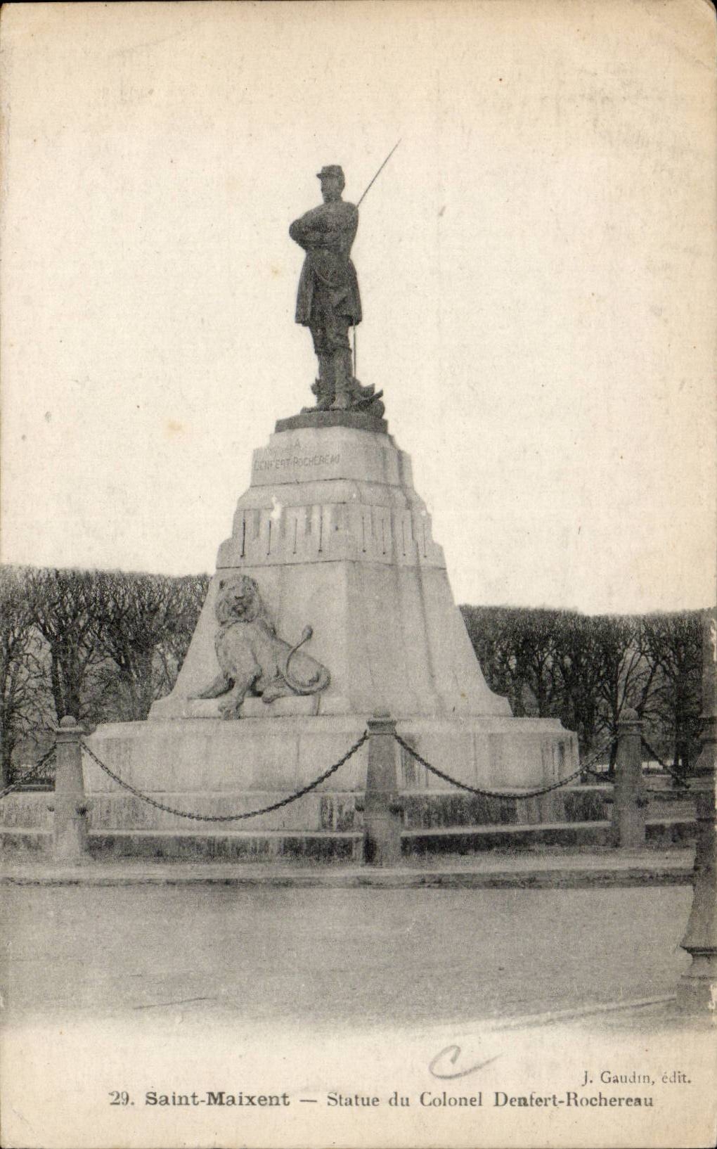 Saint Maixent CPA Statue of colonel Denfert Rochereau (lion)