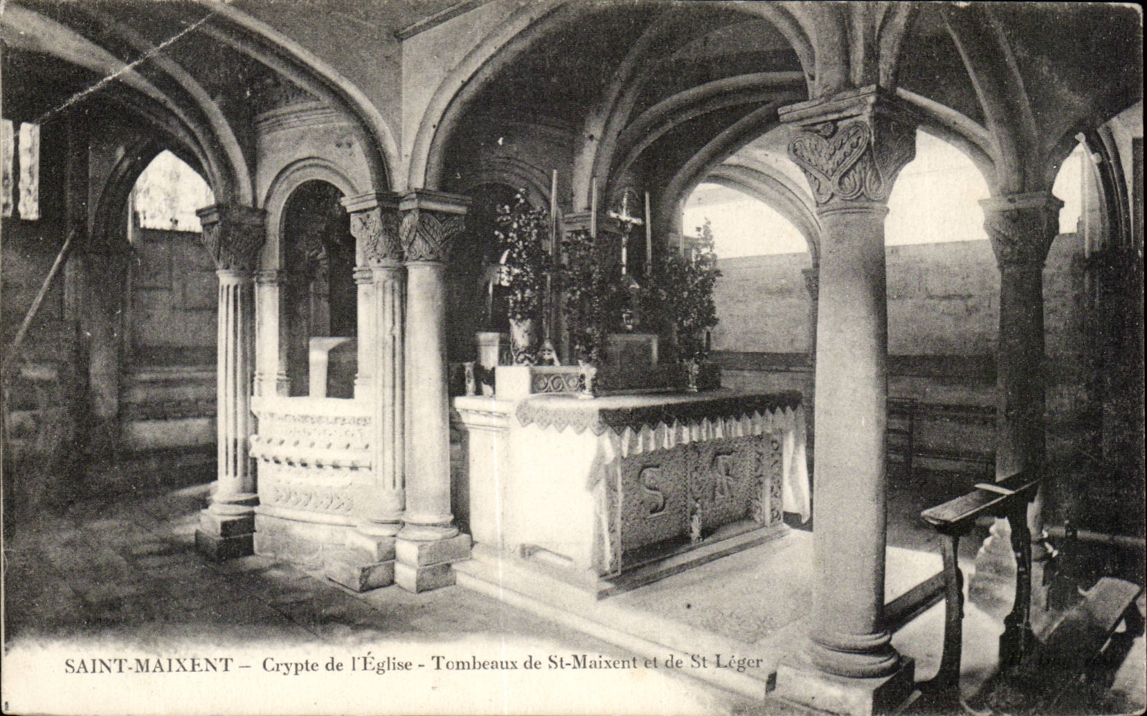 Saint Maixent CPA Crypte of the Tombeaux church of St maixent and Light St