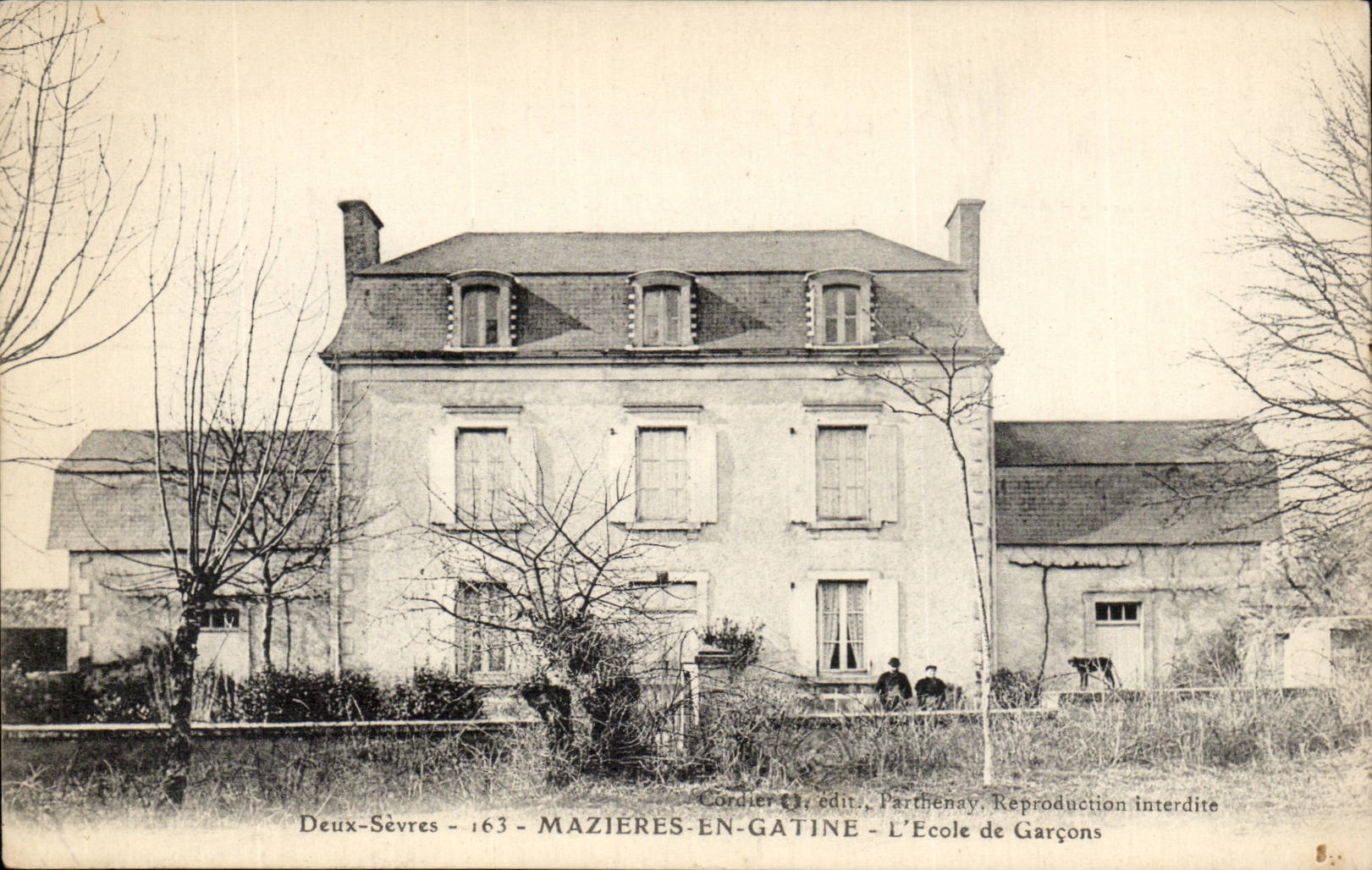 Mazieres Gatine CPA in der Schule der Jungen