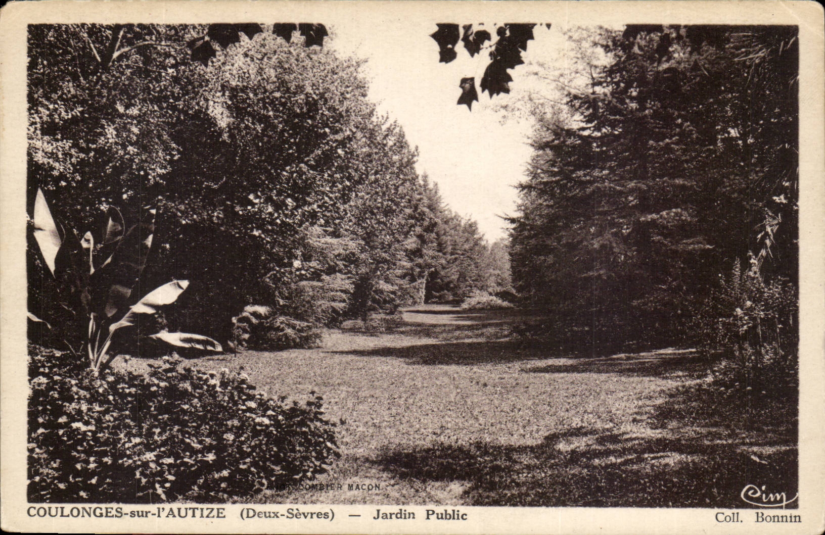 Coulonges autize an CPA allgemeinen Garten