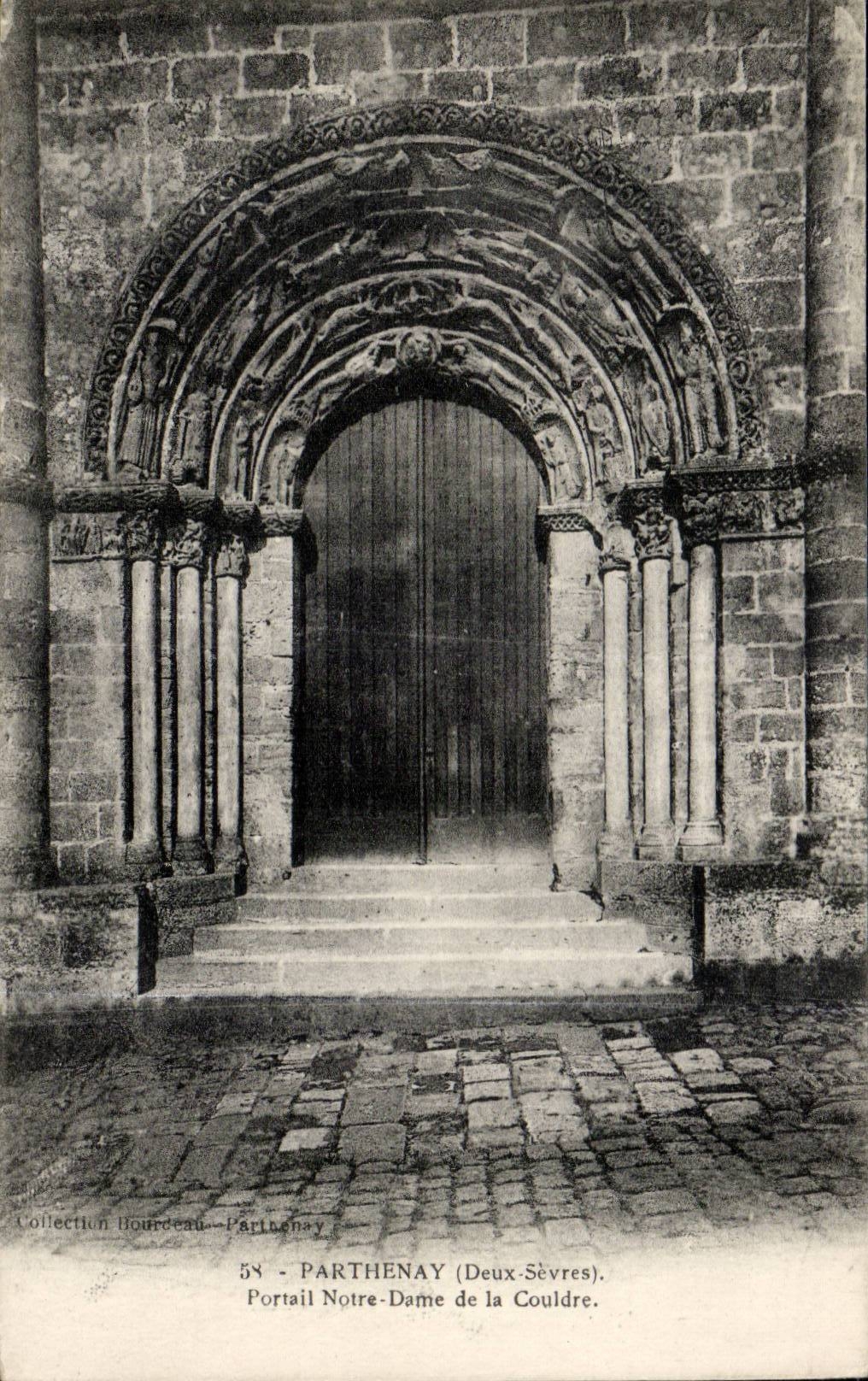 Airvault CPA Notre Dame Gate of Couldre