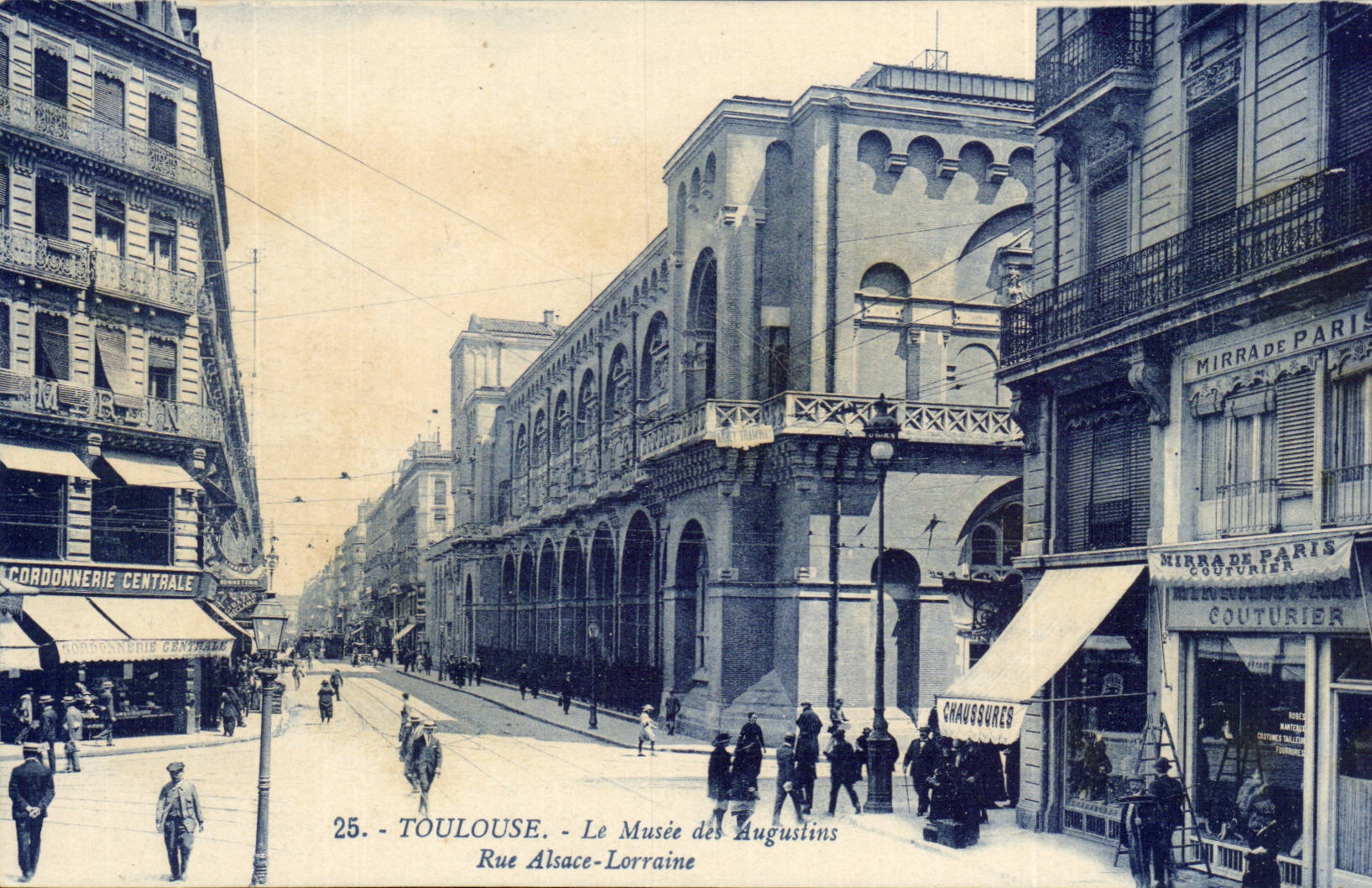 Toulouse CPA Le musee des Augustins Rue Alsace Lorraine (couturier cordonnerie)