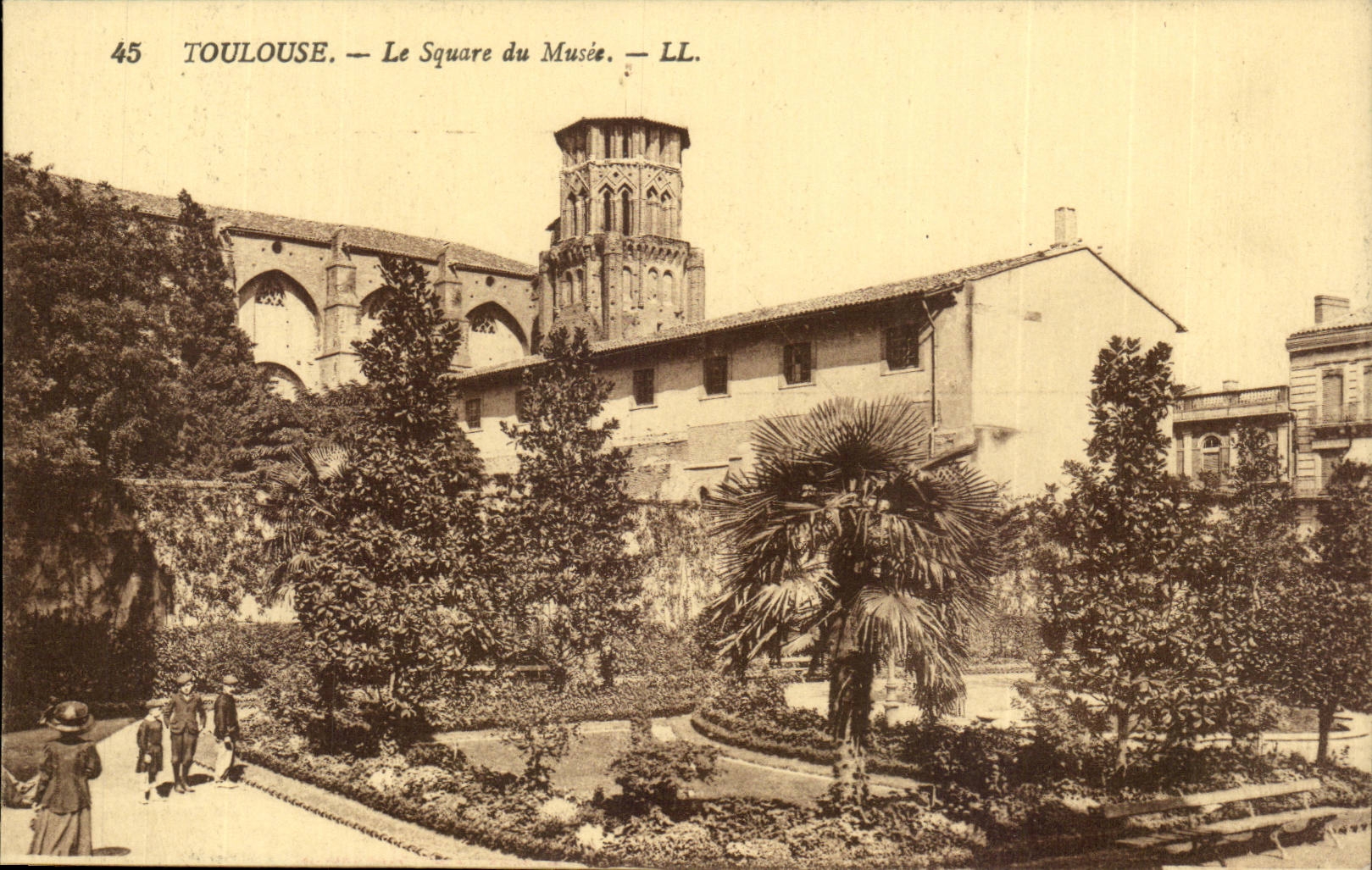 Toulouse CPA Le square du Musee