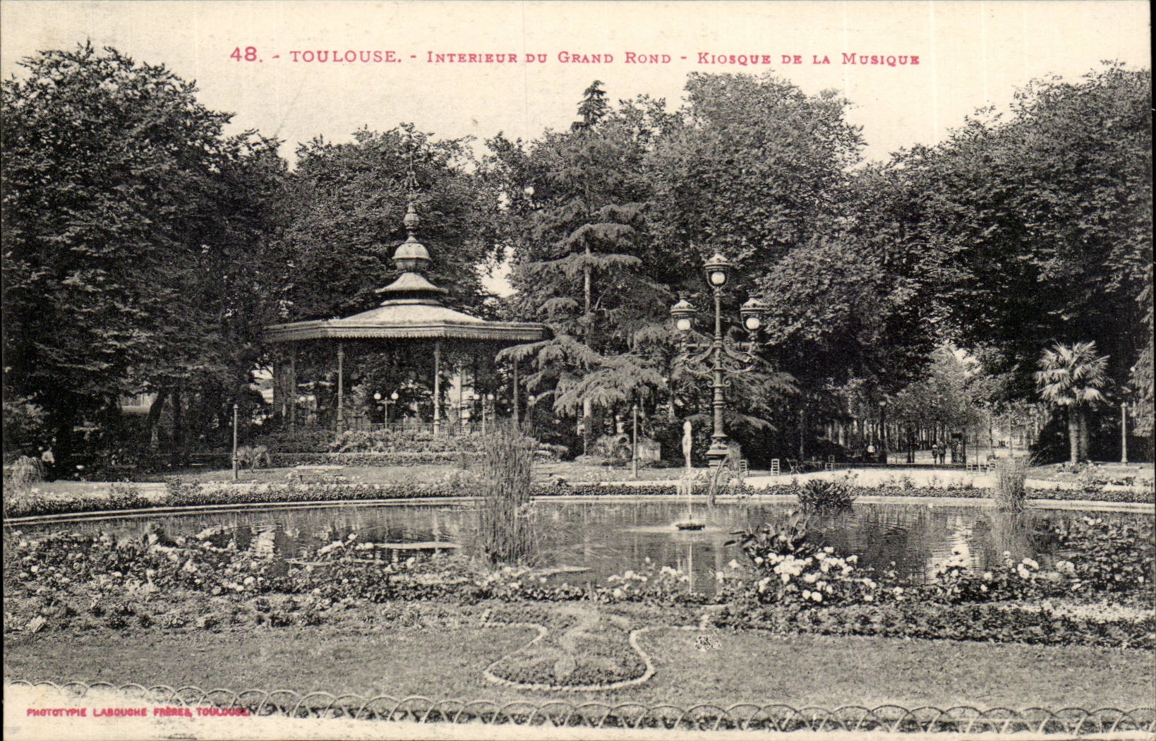 Toulouse CPA Interieur du grand rond Kiosque de la musique