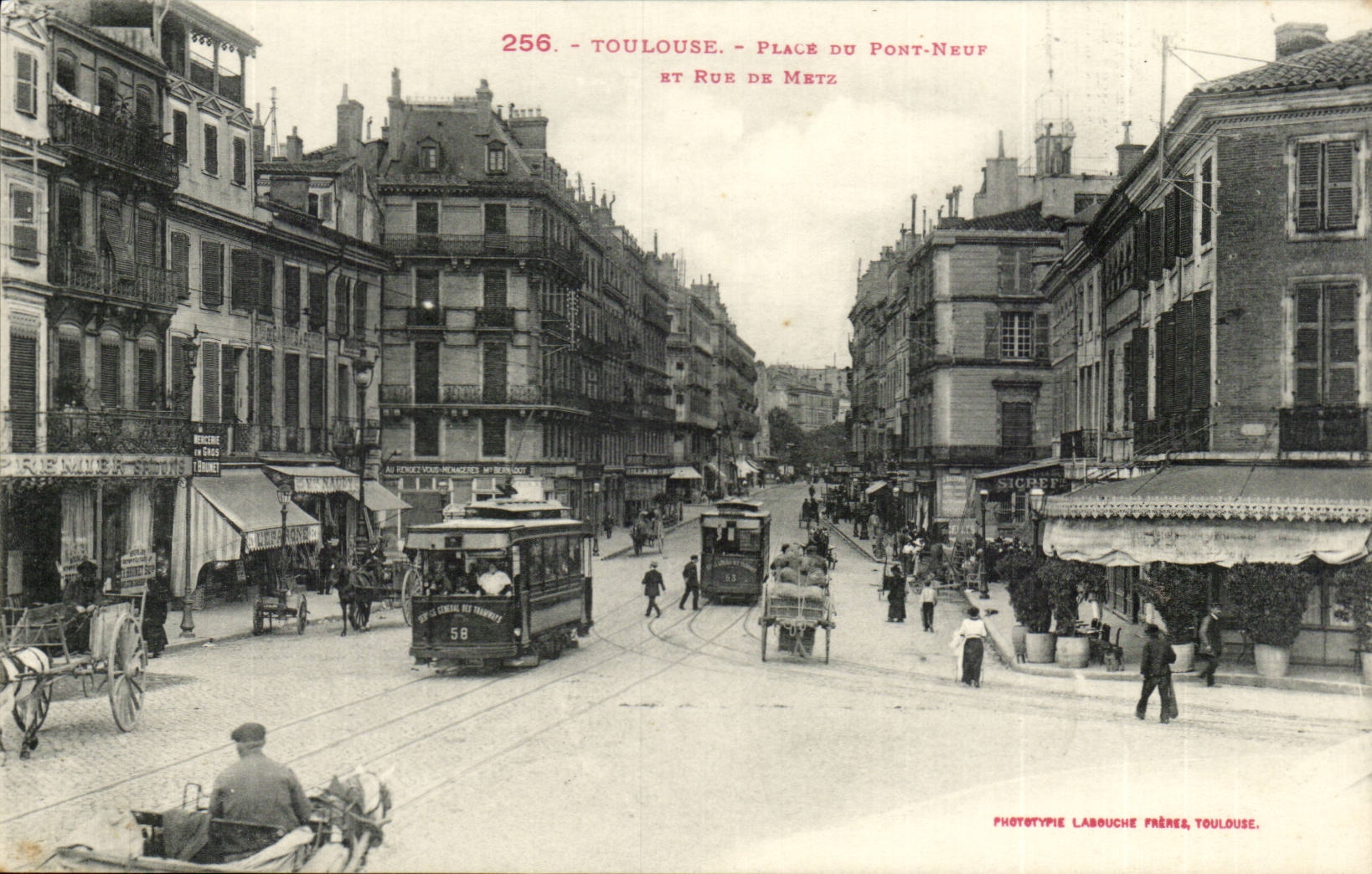 Toulouse CPA Place du pont neuf et rue de Metz