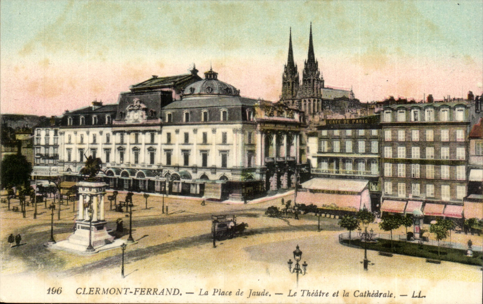 Clermont-ferrand CPA der Ort von Jaude das Theater und die Kathedrale