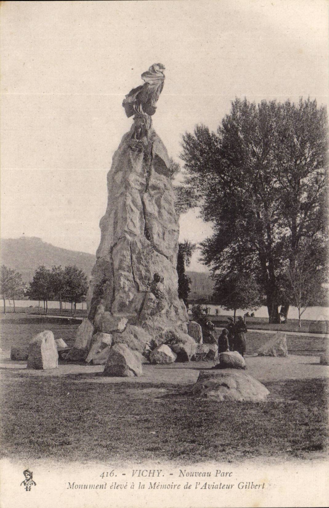 Vichy - New Park - Gilbert Monument - CPA