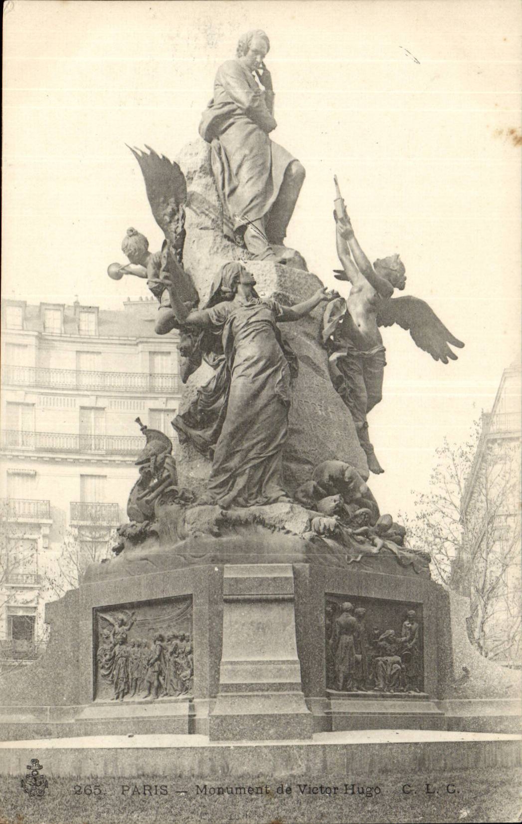 Paris CPA Monument Victor Hugo (statue)
