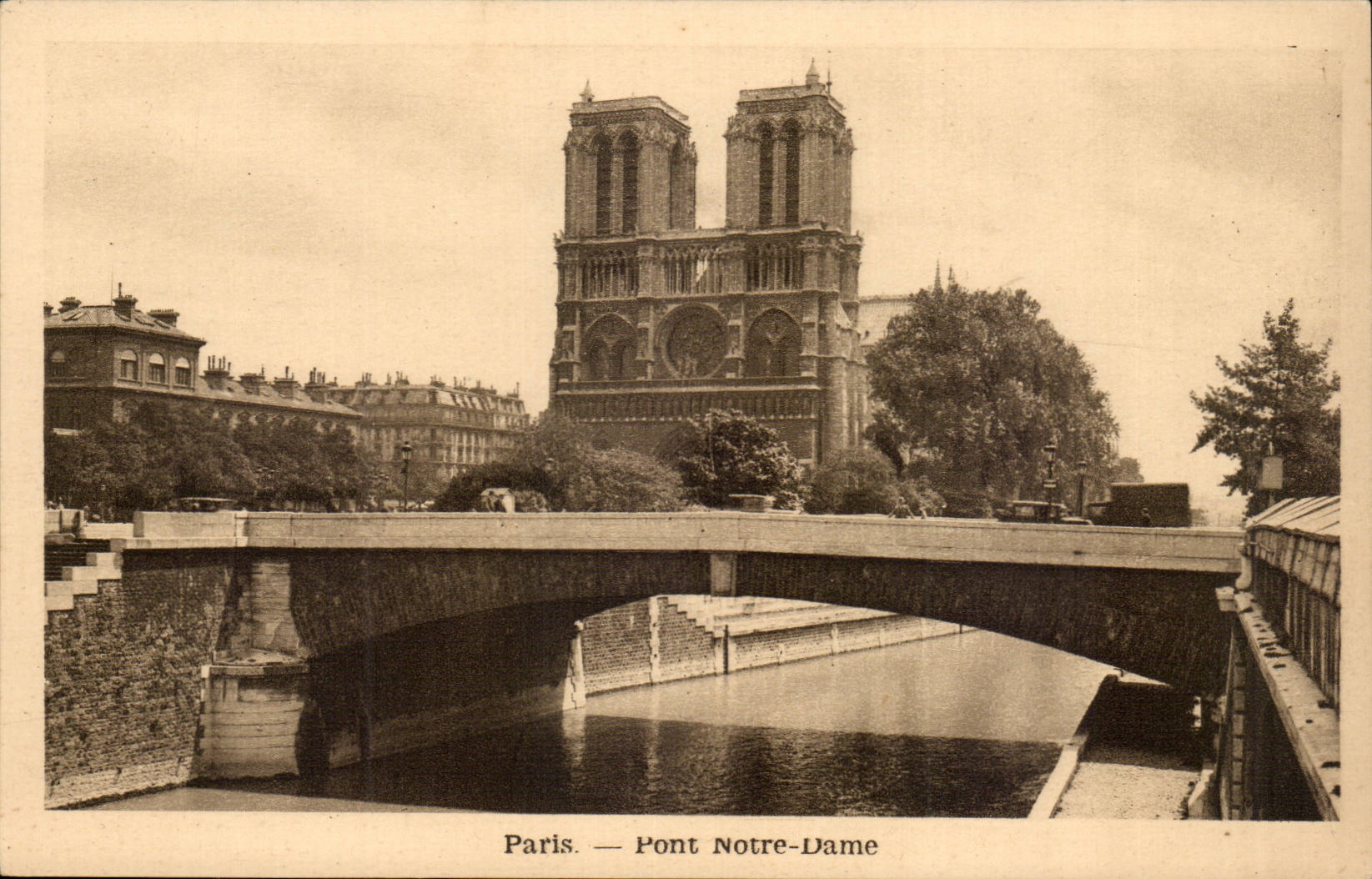 Paris CPA Pont Notre DAme