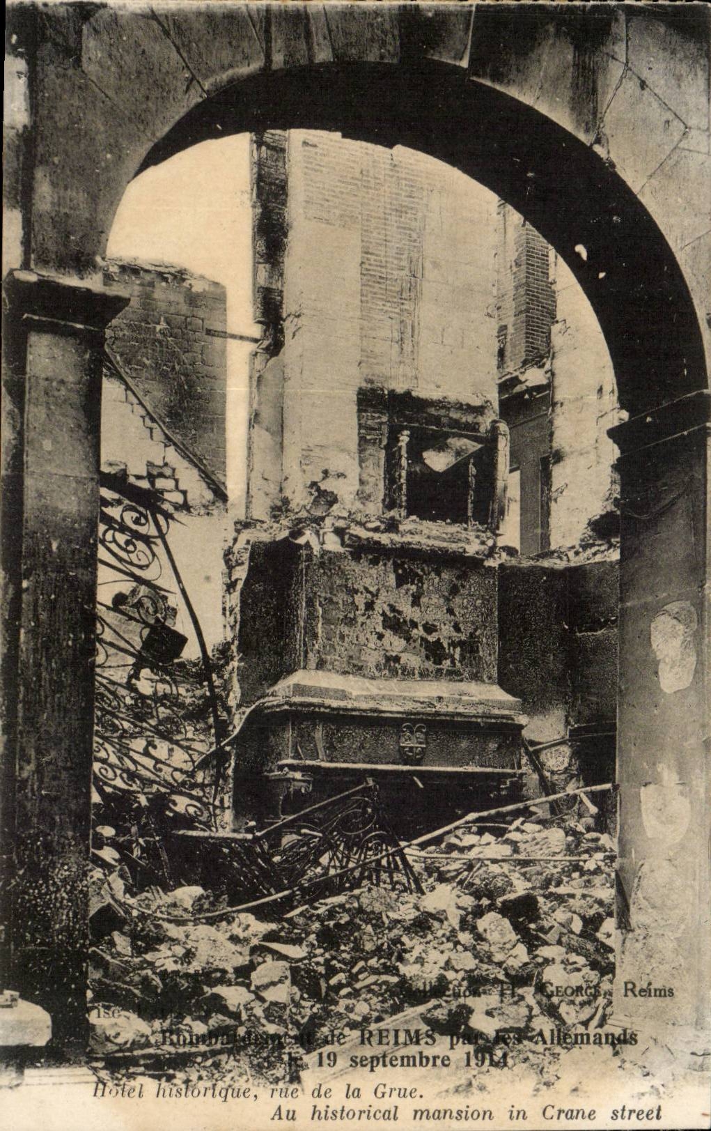 CPA Bombardierung von Reims durch Deutschen die historische am 19 September 1914 Hotelstrasse des Kranes