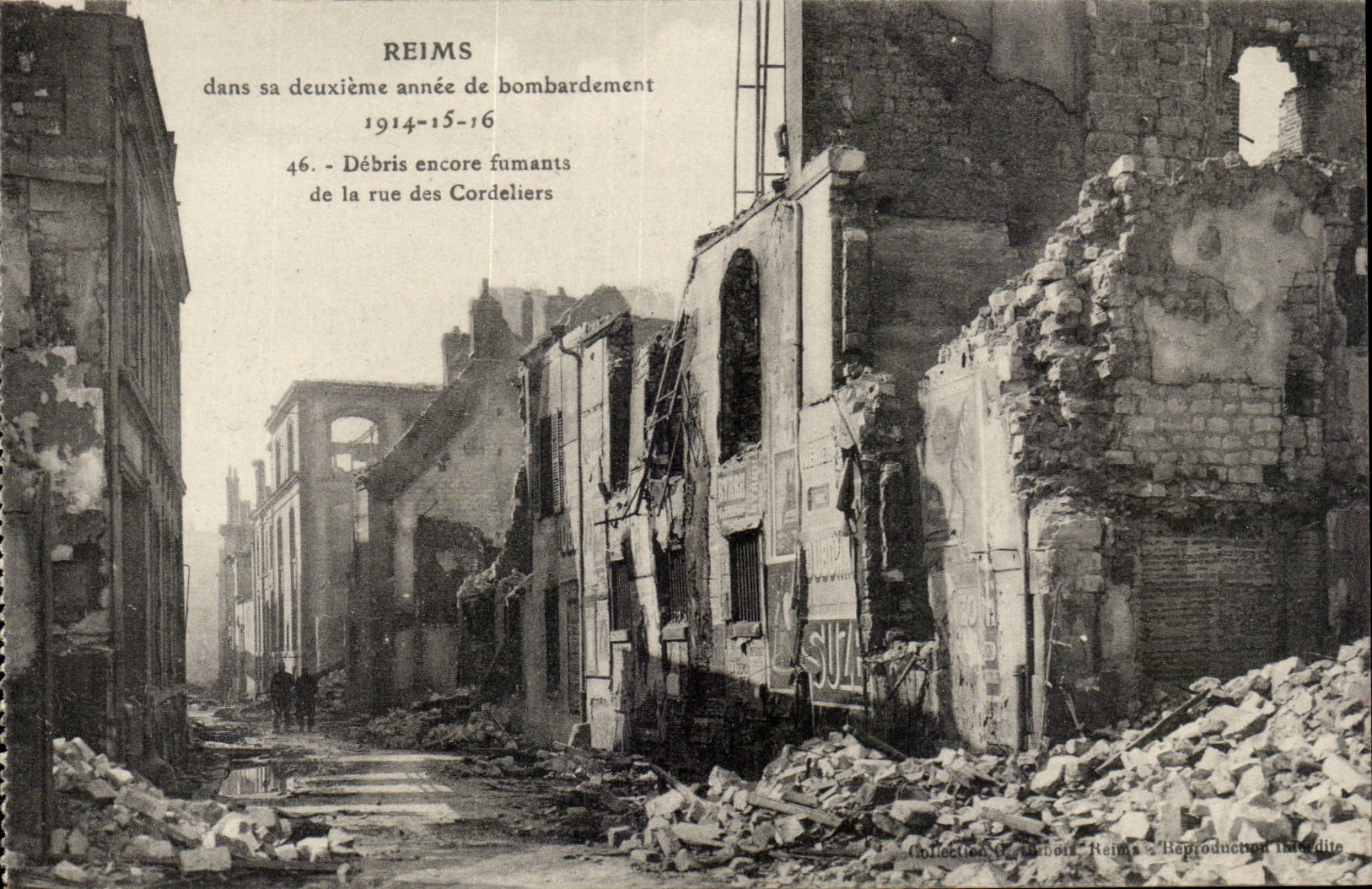 CPA Reims Bombardierung bleibt der Strasse von Cordeliers noch rauchen