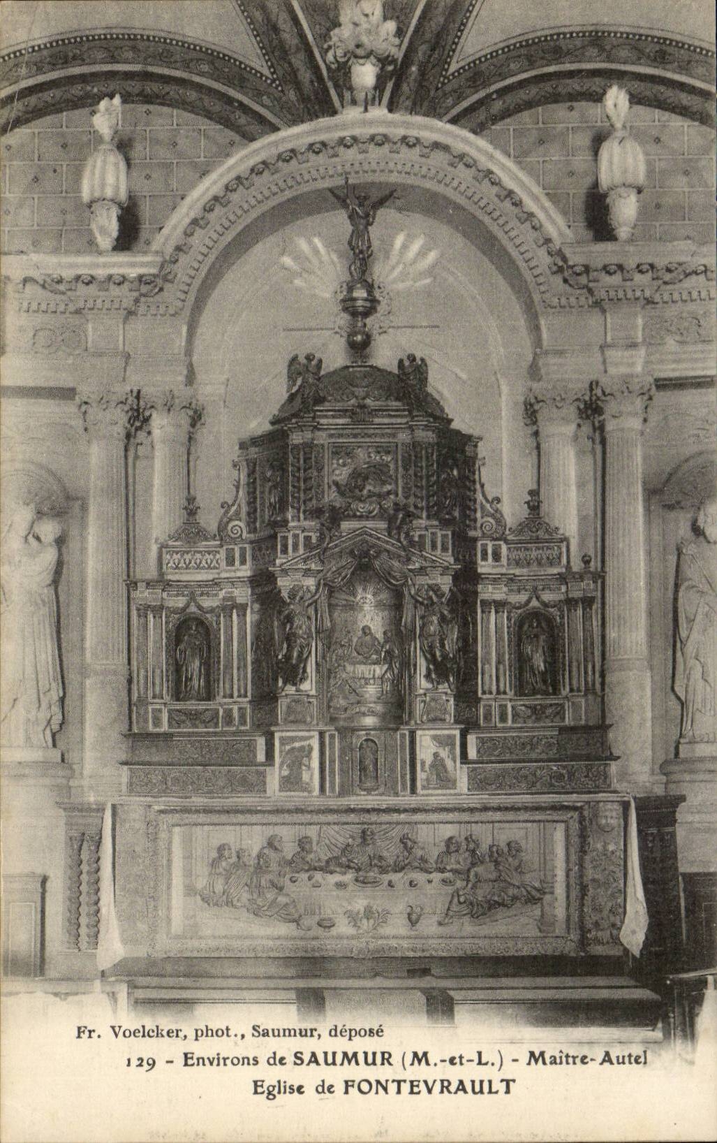 CPA Main Surroundings of Saumur furnace bridge Church of Fontevrault
