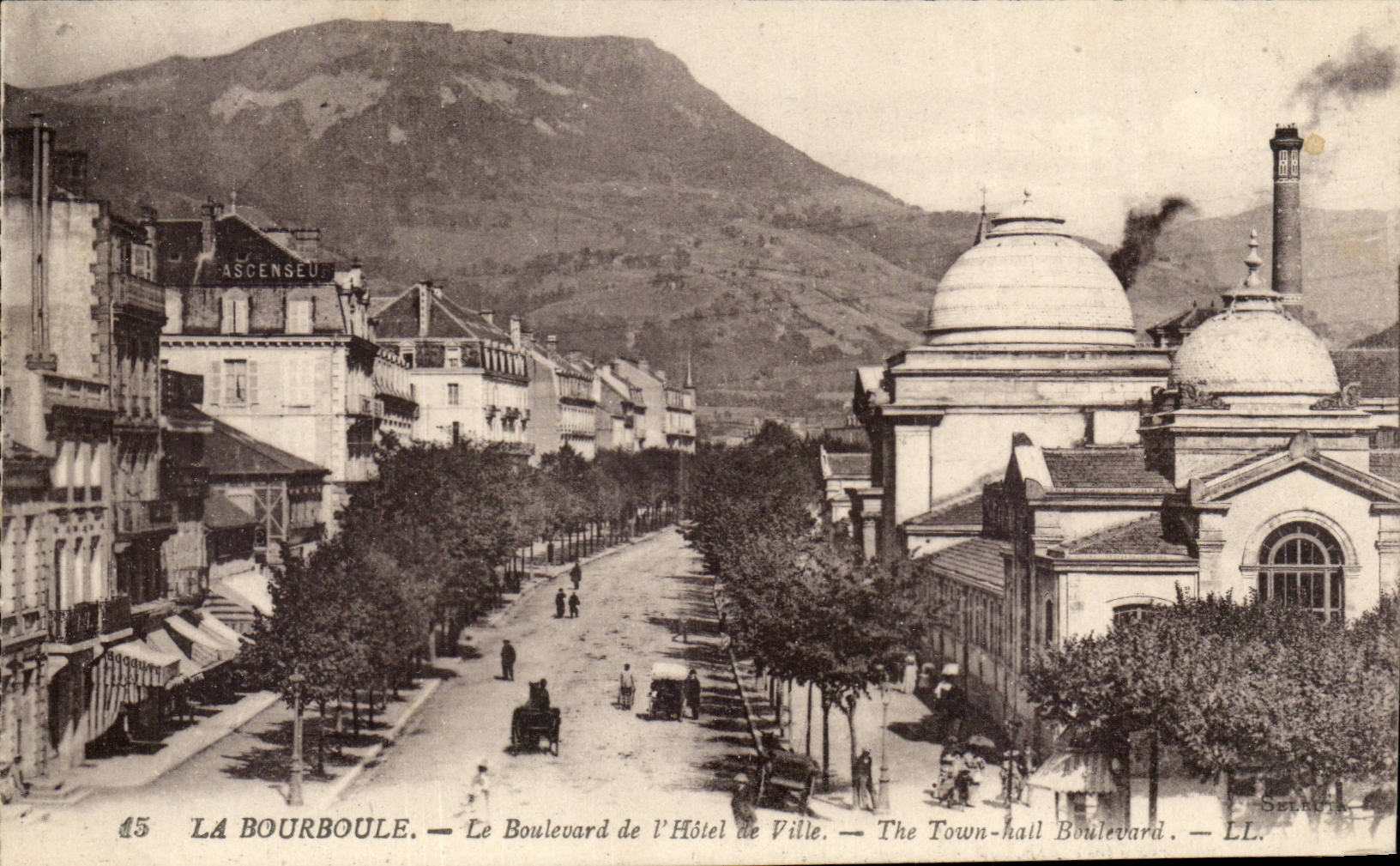 Bourboule CPa die Prachtstrasse des Rathauses