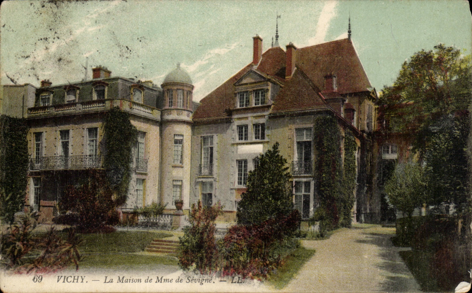 Vichy CPA the house of Mrs de SEvigne