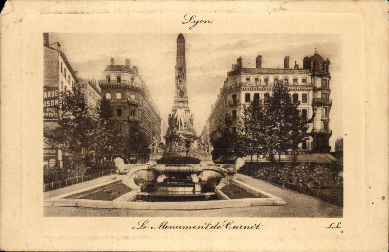 Lyon CPA the monument of Carnot