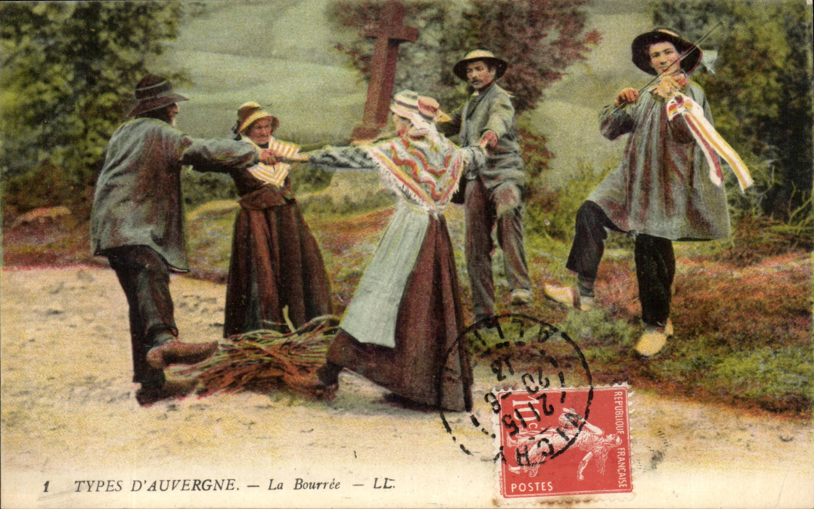 Types of Auvergne CPA the bouree (dance folklore)