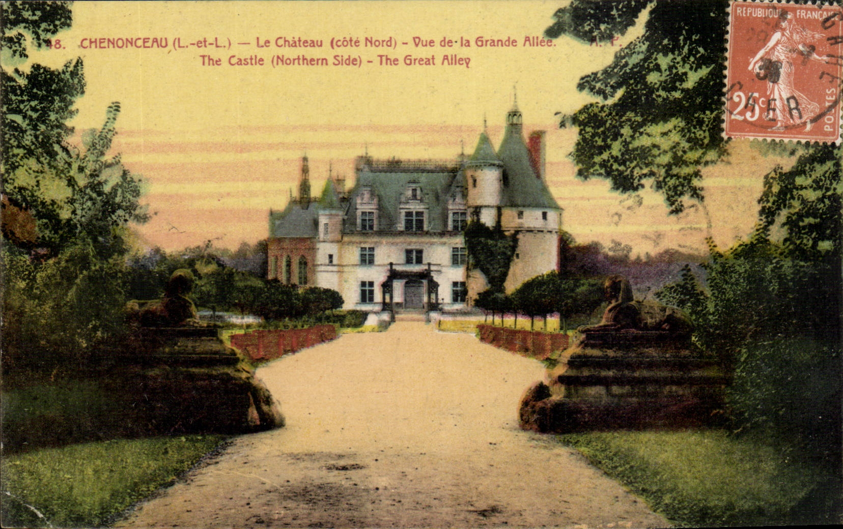 Chenonceau CPA Le chateau Vue de la grande allee