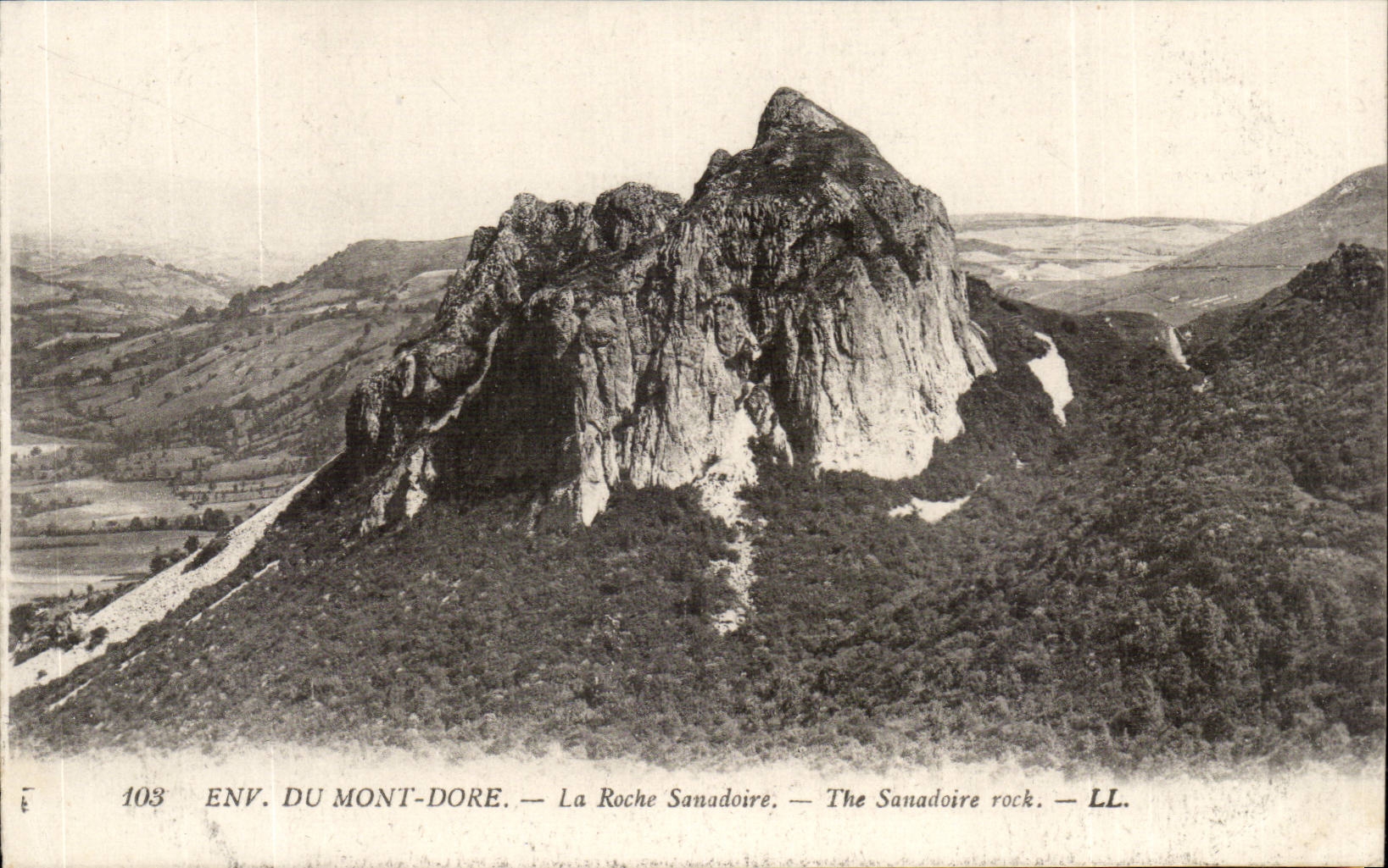Surroundings of the Mount Gild CPA the Sanadoire rock