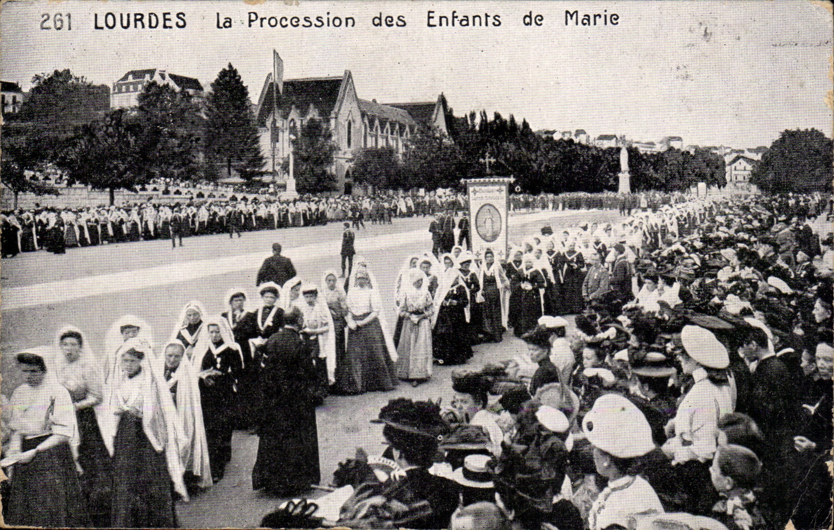 Lourdes CPA the procession of the children of Marie