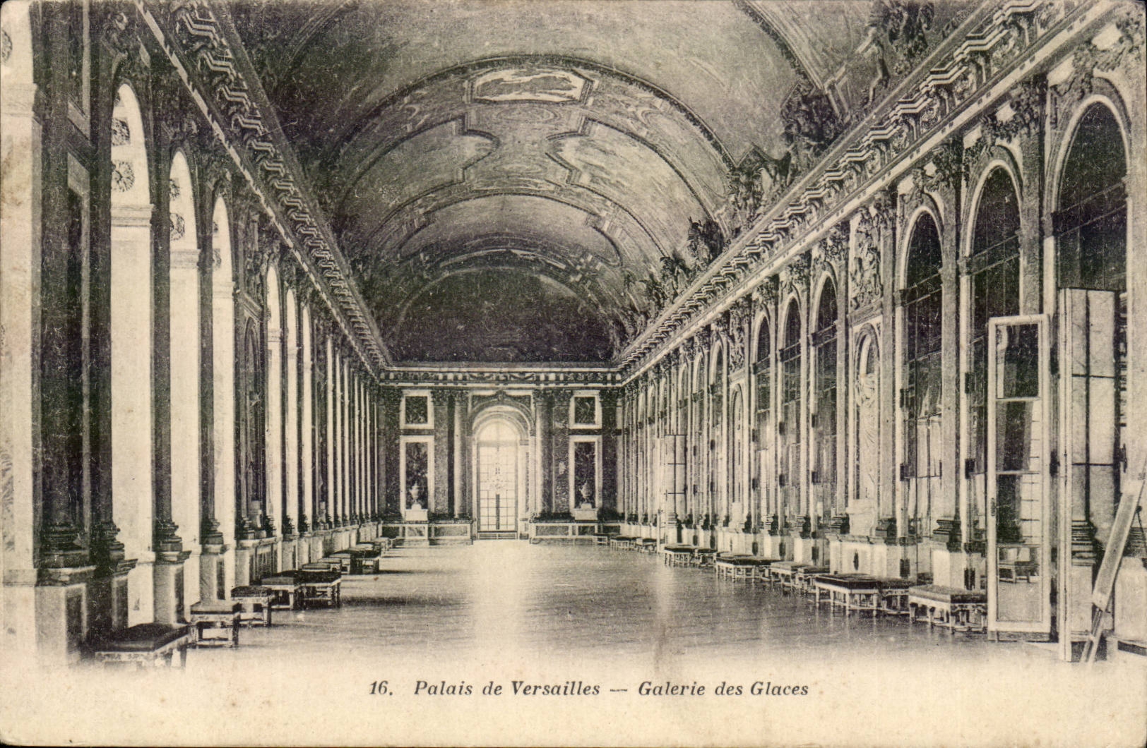 Versailles - the Palate Gallery of Ices CPA