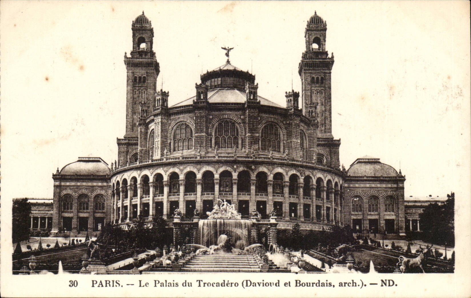 Paris CPA the palate of Trocadero