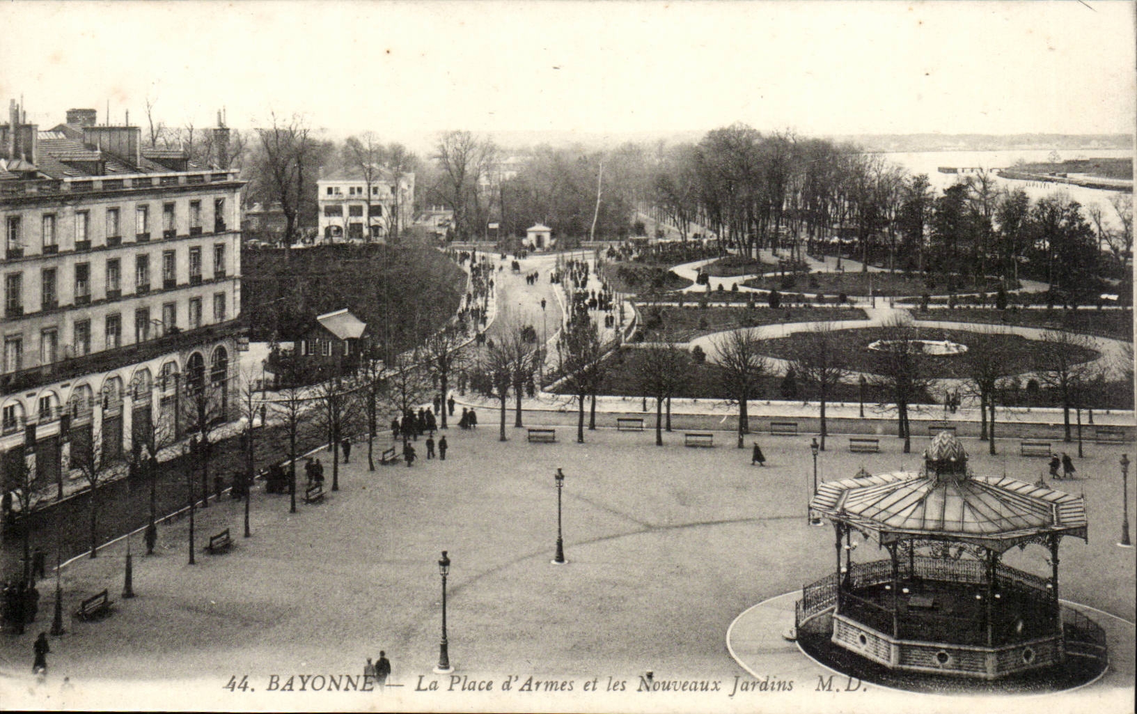 Bayonne - the Place of Weapons and New Gardens - CPA