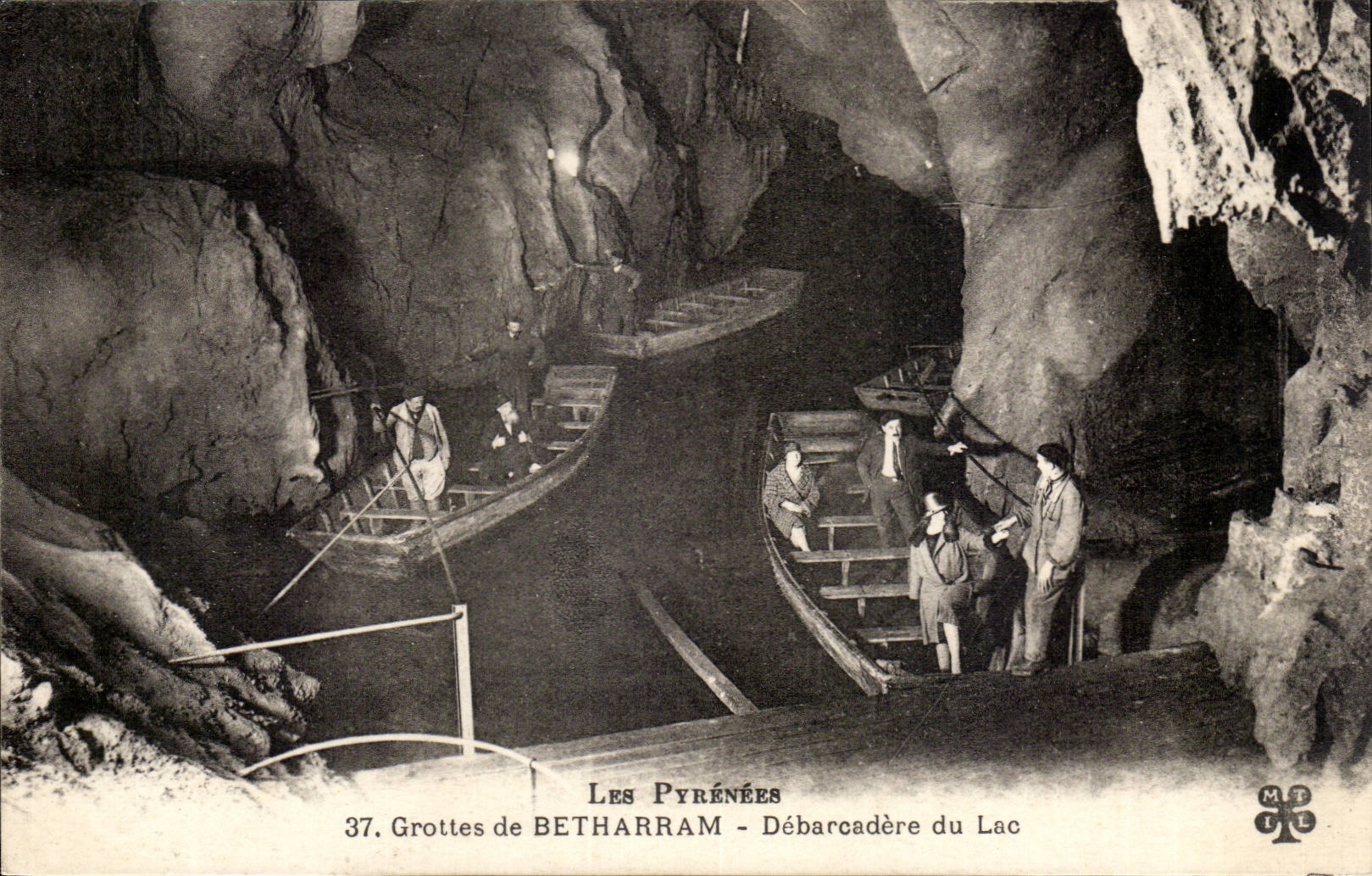Caves of Betharram CPA Unloading dock of the lake