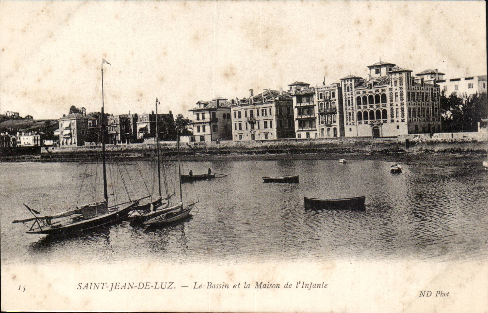 Saint Jean de luz CPA Le bassin et la maison de l'infante