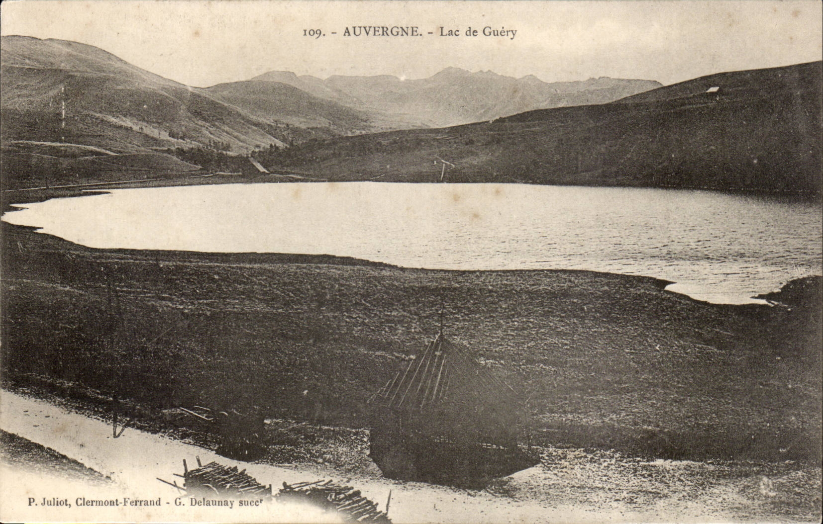 Auvergne cPA Lake Guery