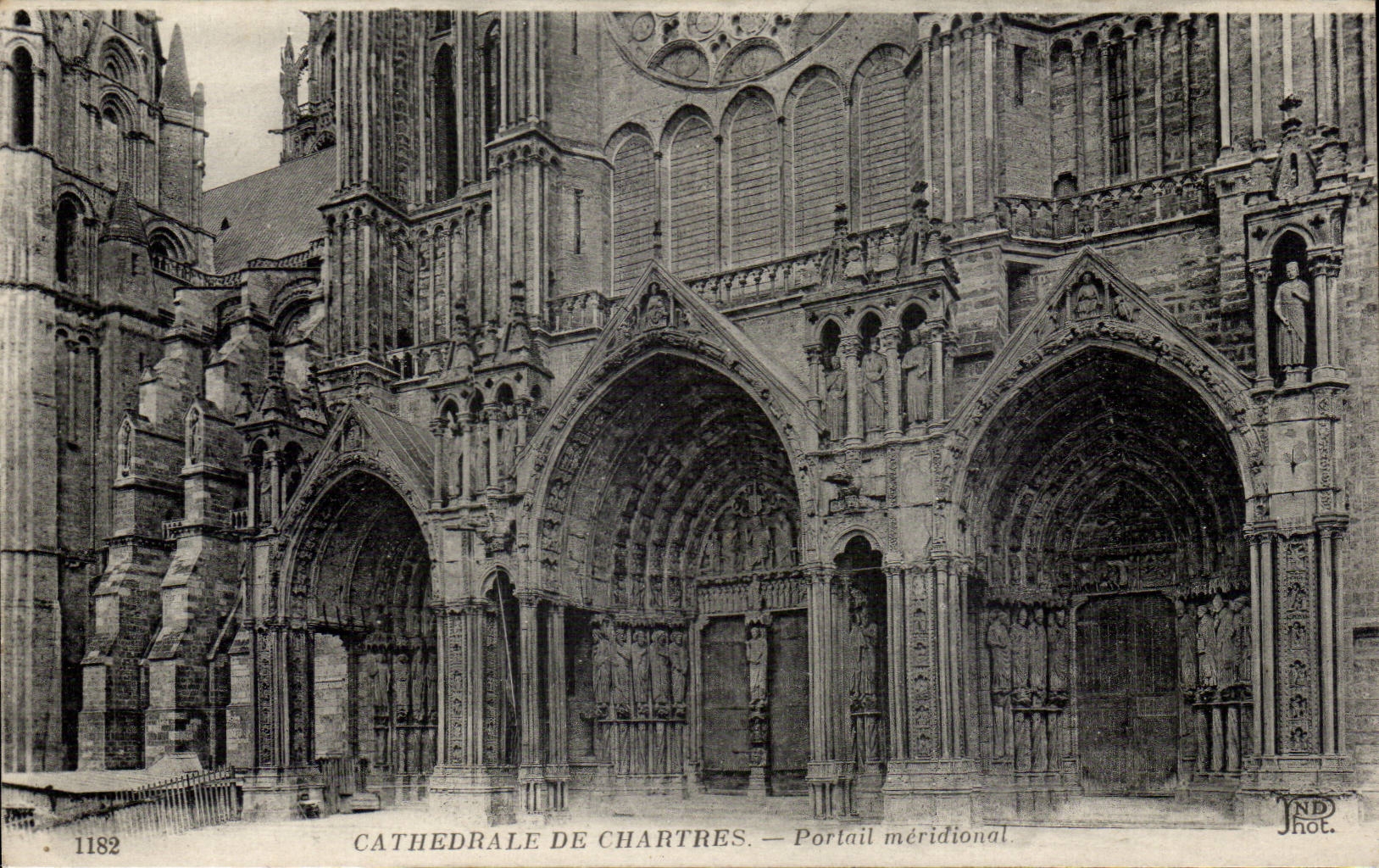 Chartres cPA Cathedral southernmost Gate