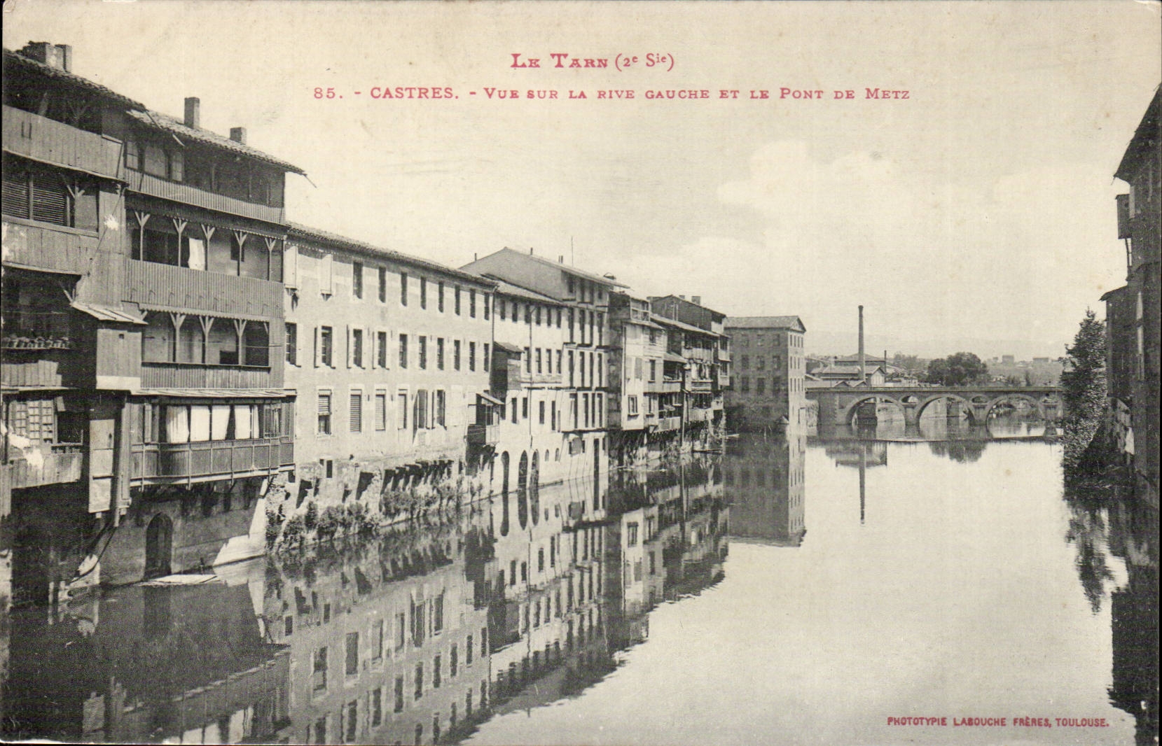 Castres CPA Seen on left bank and the bridge of Metz