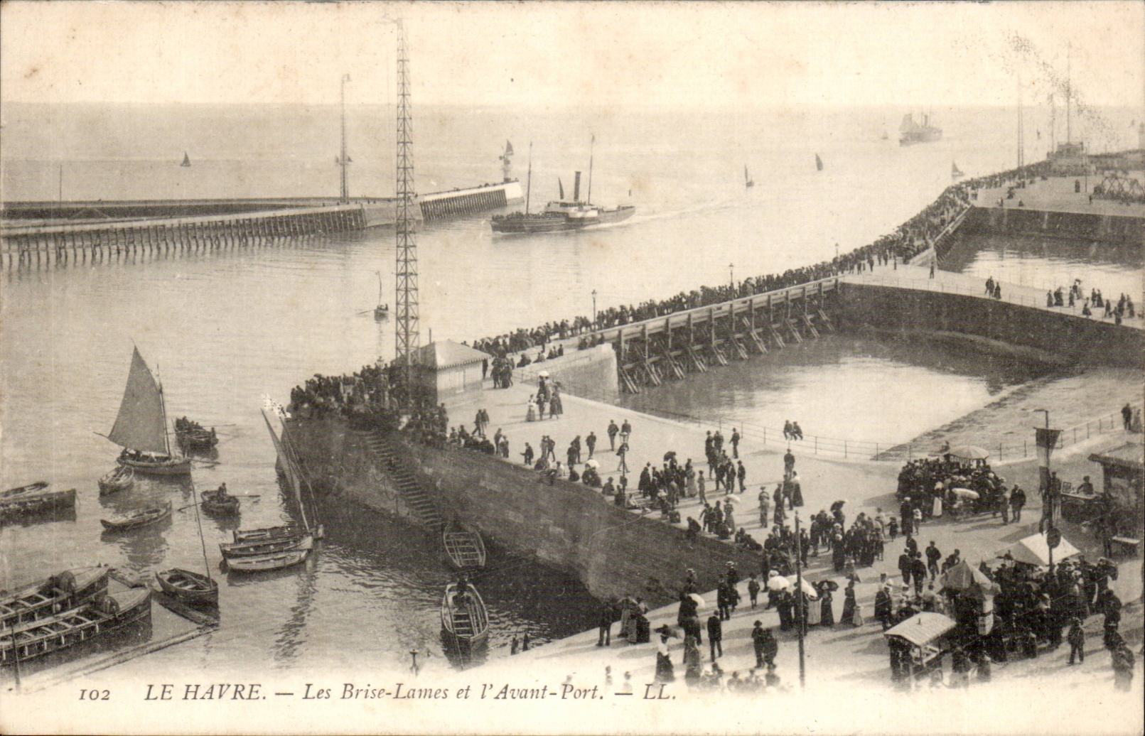 Le Havre CPA the breeze blades and before port