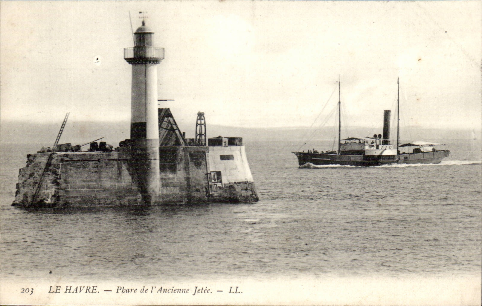 Le Havre CPA Lighthouse of the old pier (lighthouse)