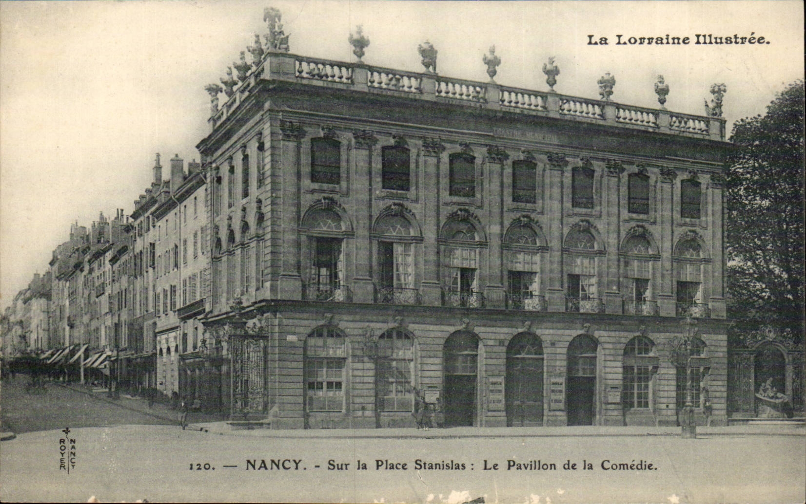 Nancy CPA Sur la place Stanislas Le pavillon de la Comedie