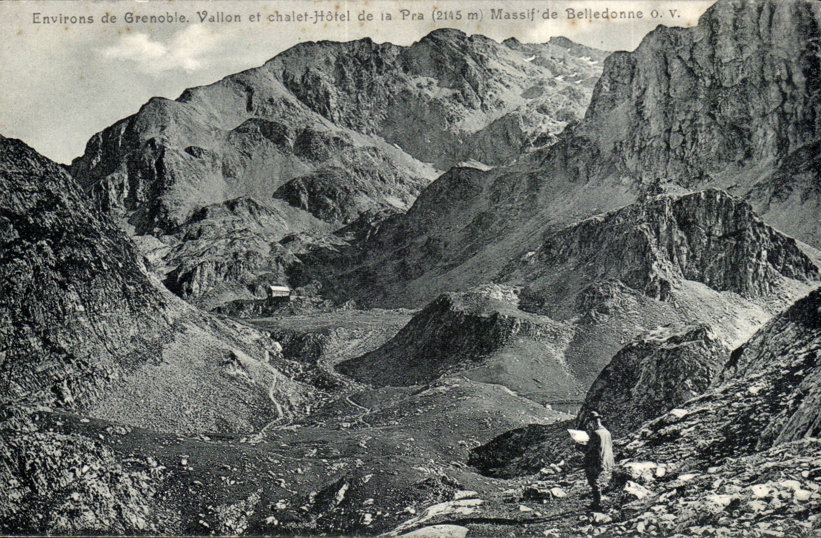 CPA Surroundings of Grenoble Small valley and country cottage Hotel of Pra Mountain of Belledonne