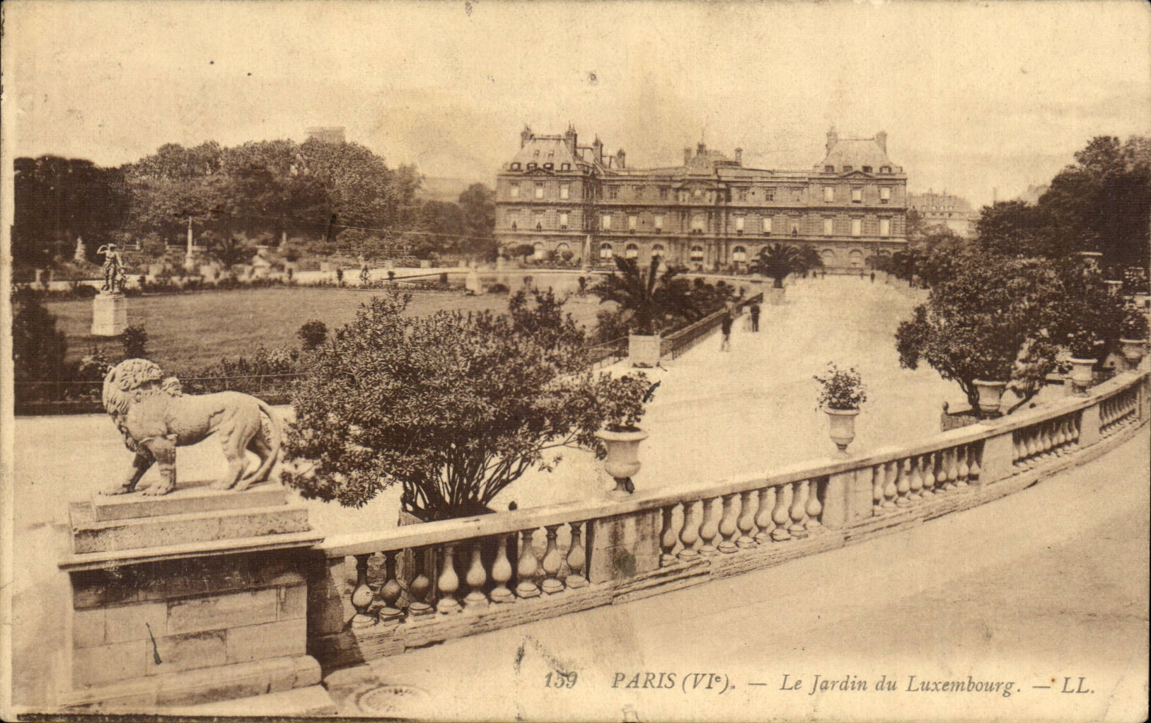 Paris CPA the garden of Luxembourg