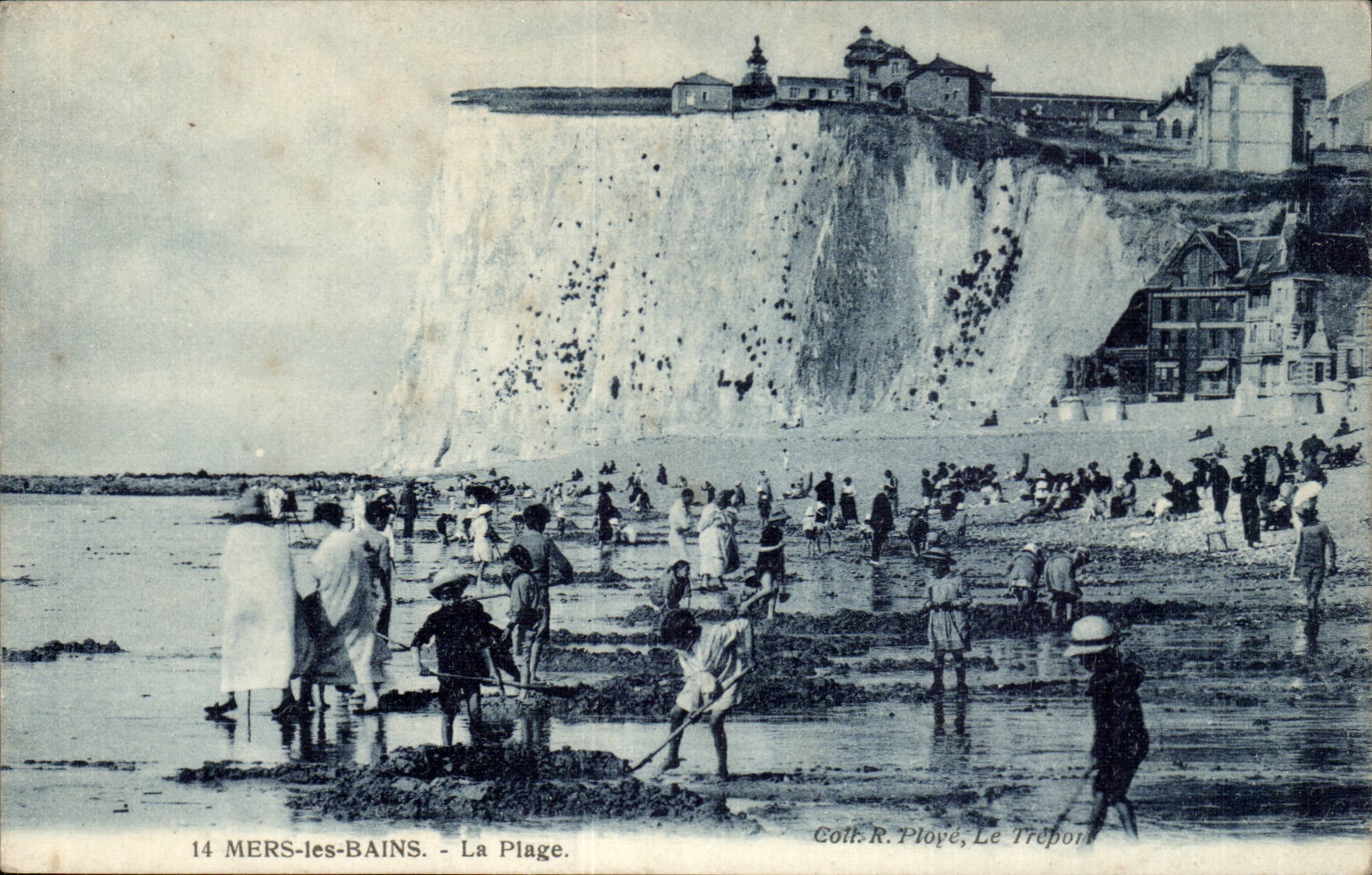 Seas les Bains CPA the beach