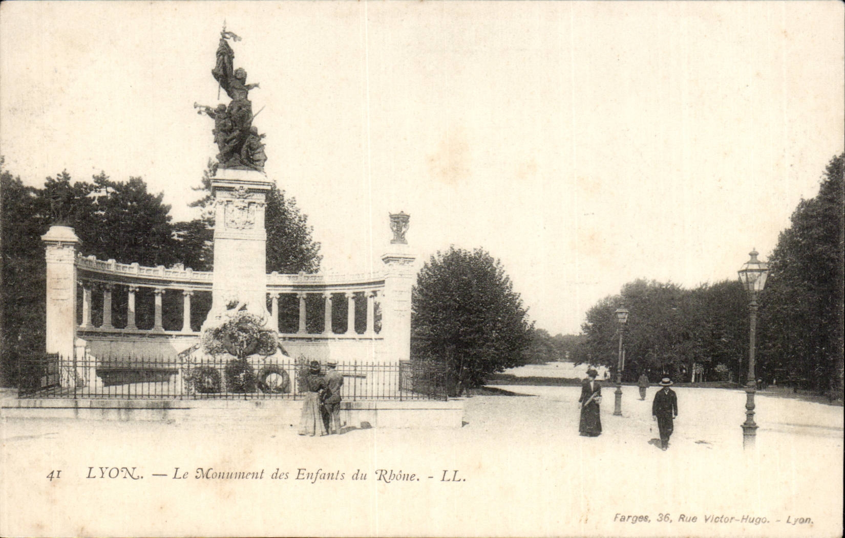 Lyon CPa the monument of the children of the Rhone