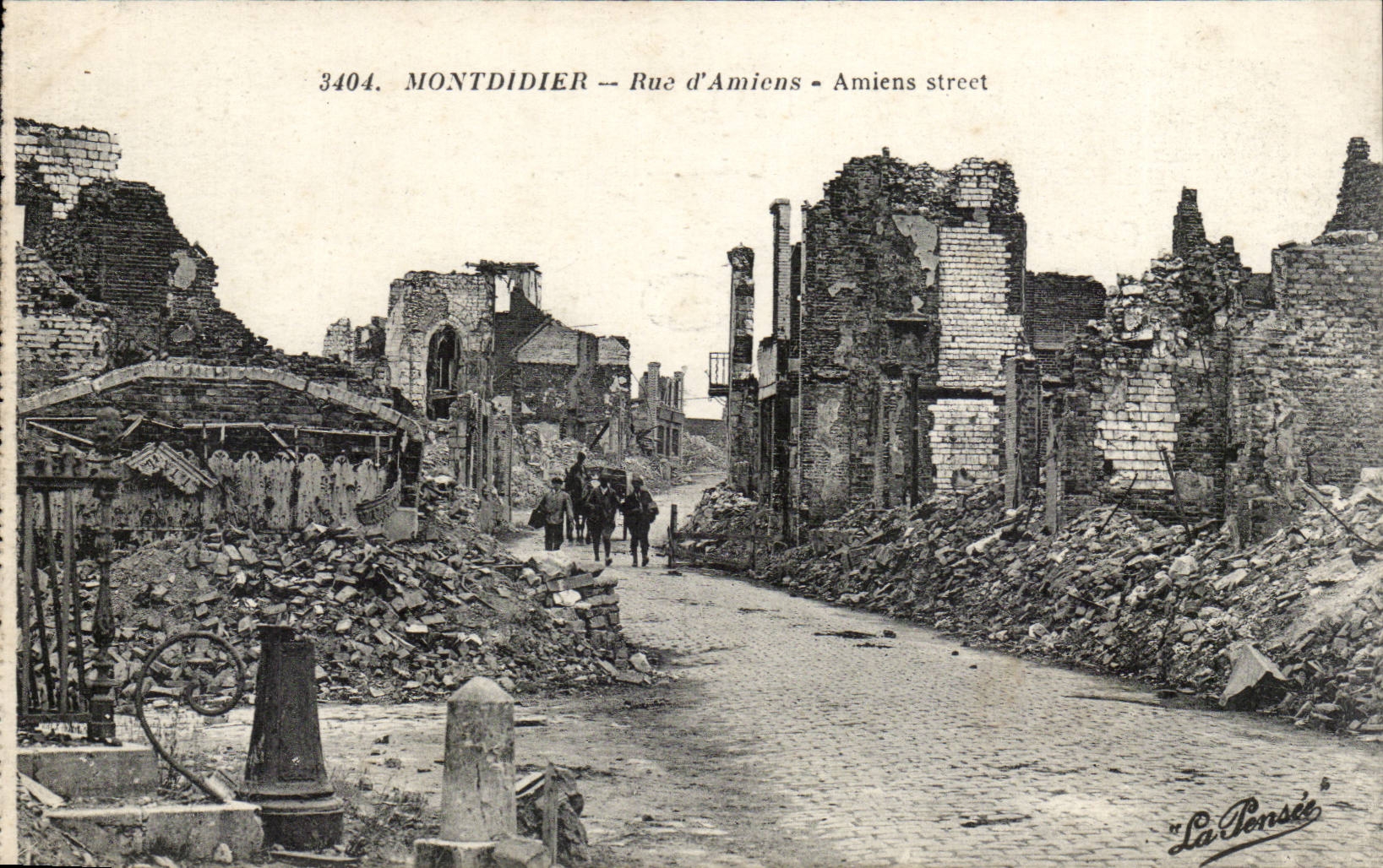Montdidier cPA Street of Amiens
