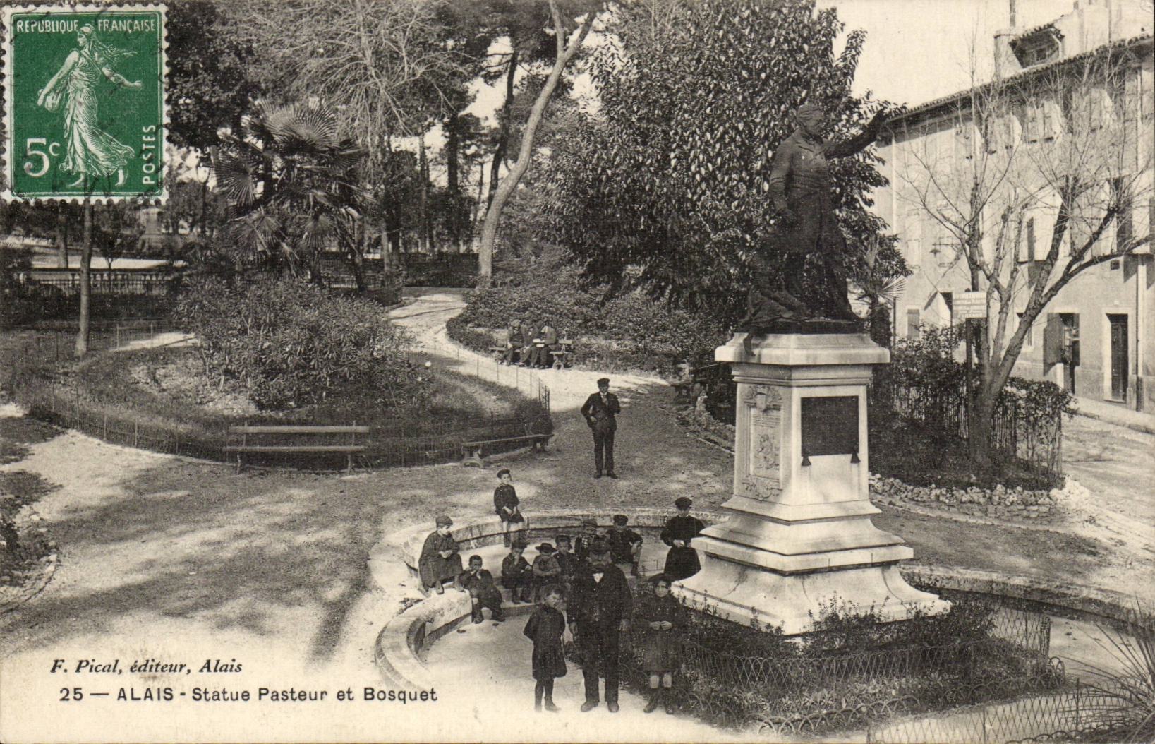 Went CPA Statue Pasteur and thicket