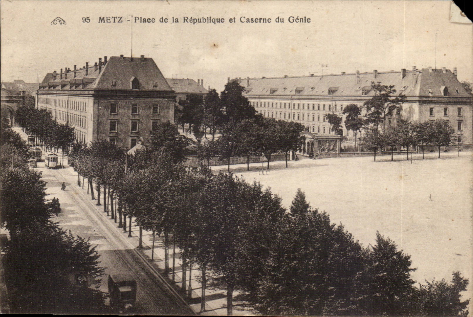 Metz - Ort der Republik und Kasernen des Genies - CPA