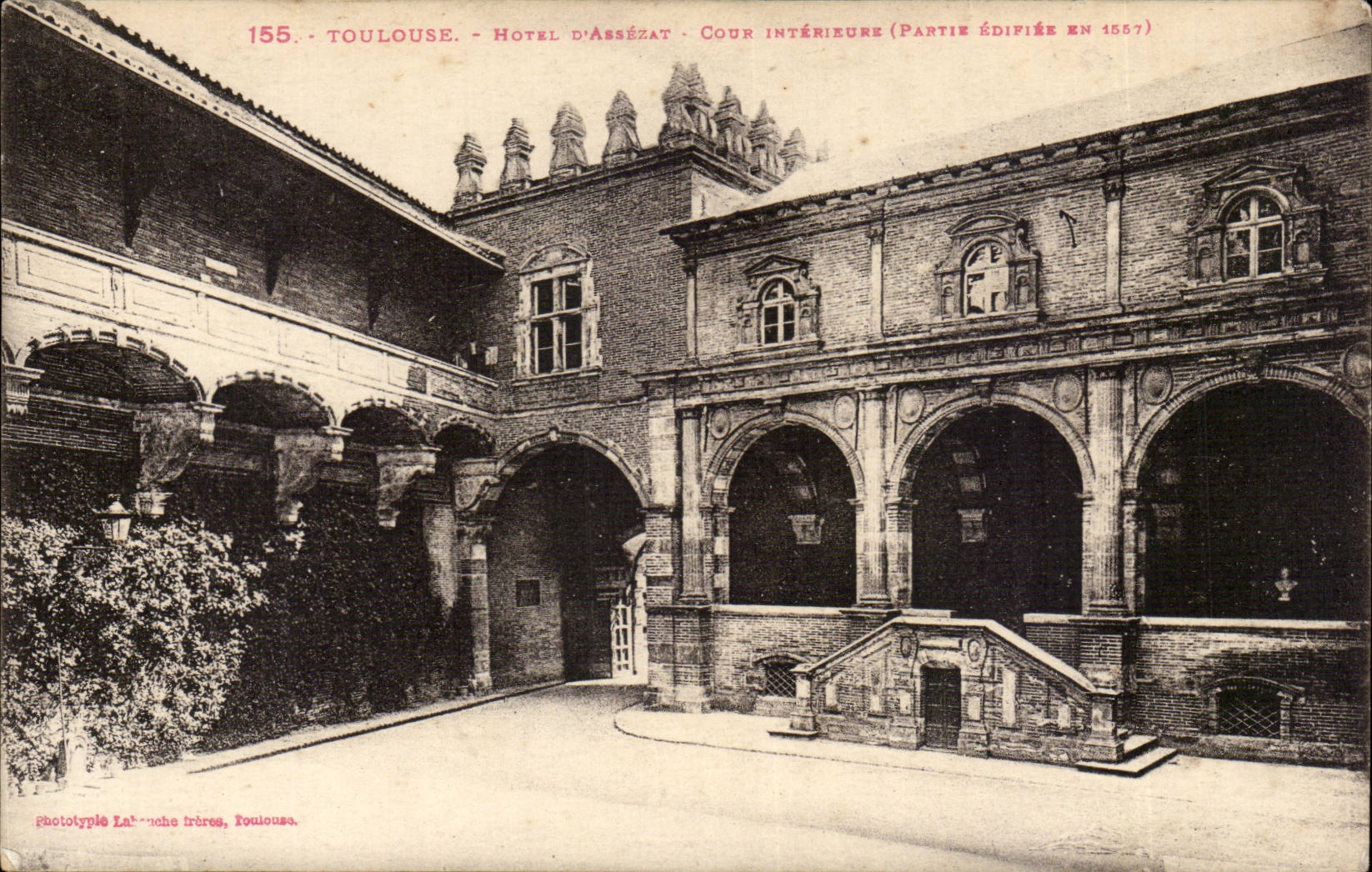 Toulouse CPA Hotel d'Assezat Cour interieure