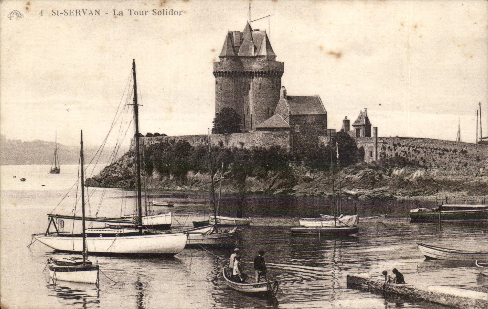 Saint SErvan CPA La tour Solidor (bateaux)