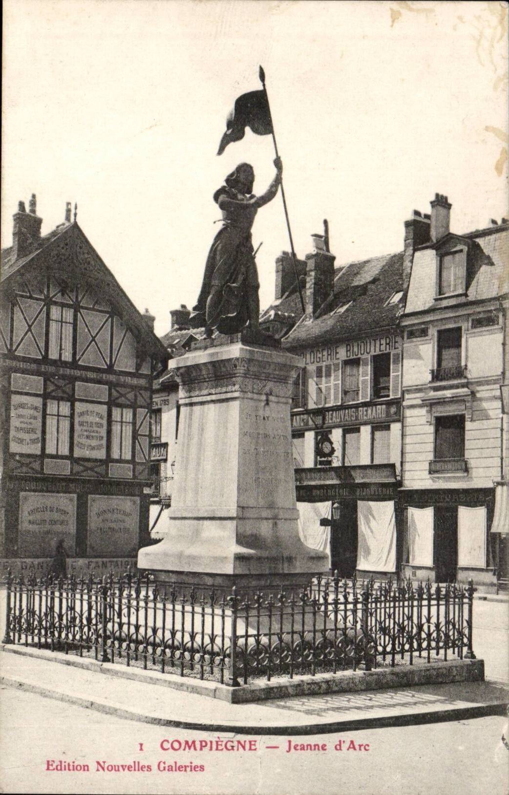 Compiegne CPA Jeanne des Bogens