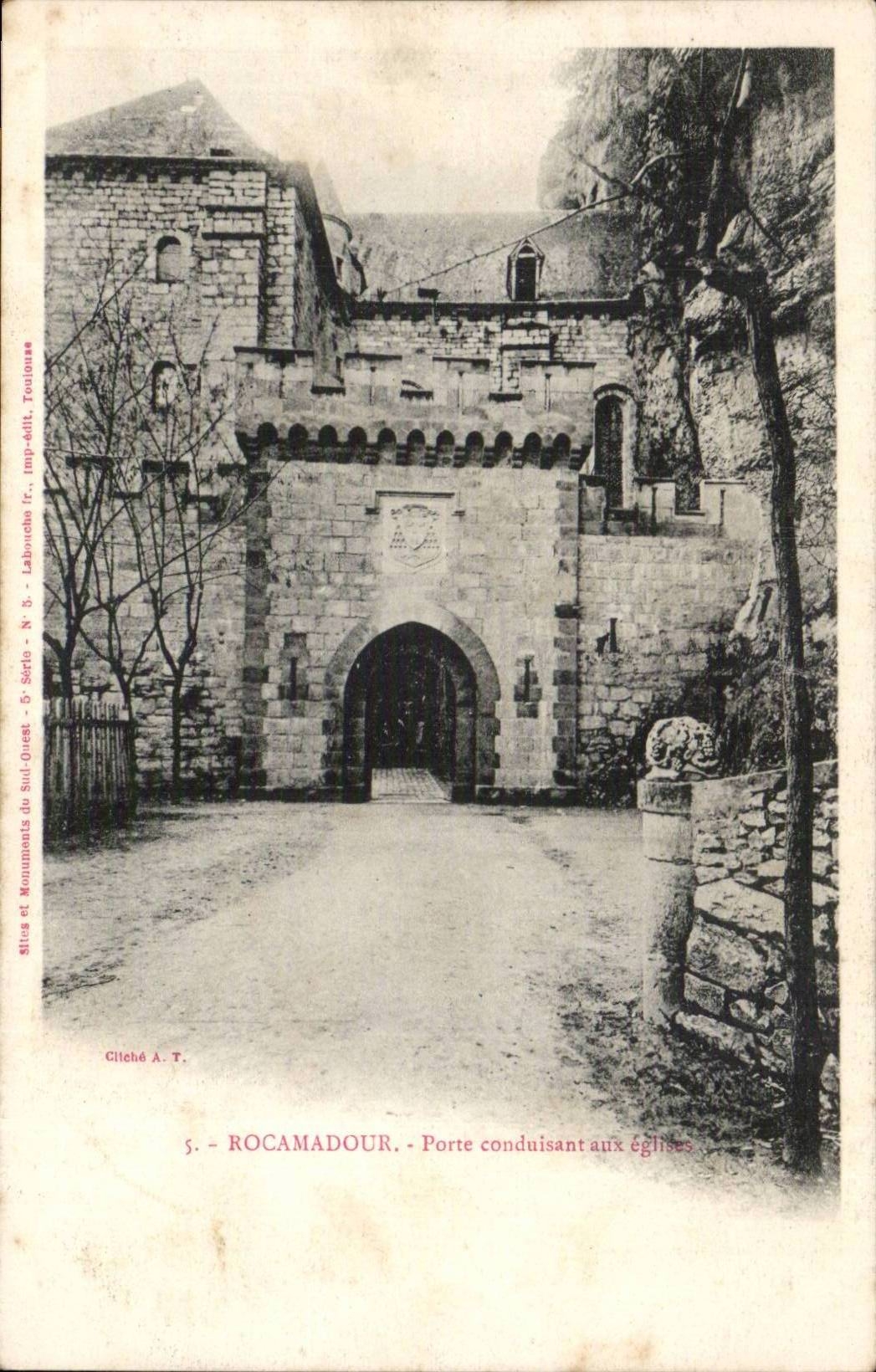 Rocamadour CPA Porte conduisant aux eglises